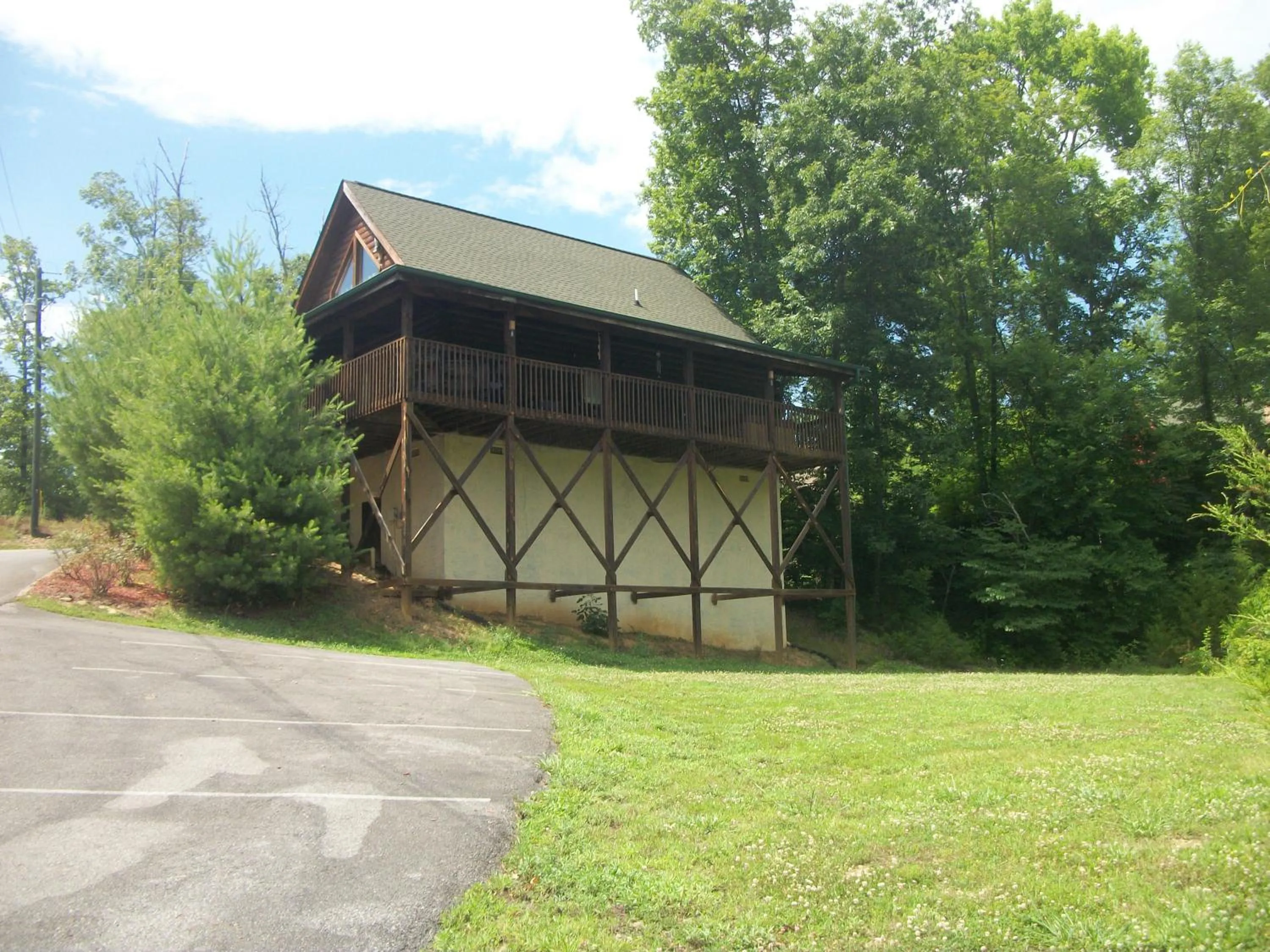 Street view in Southern Grace