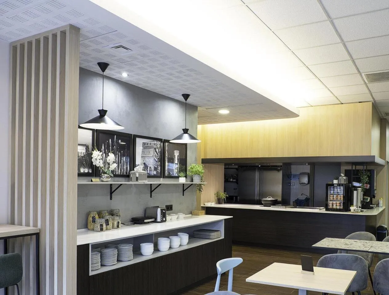 Lobby or reception in B&B HOTEL Toruń