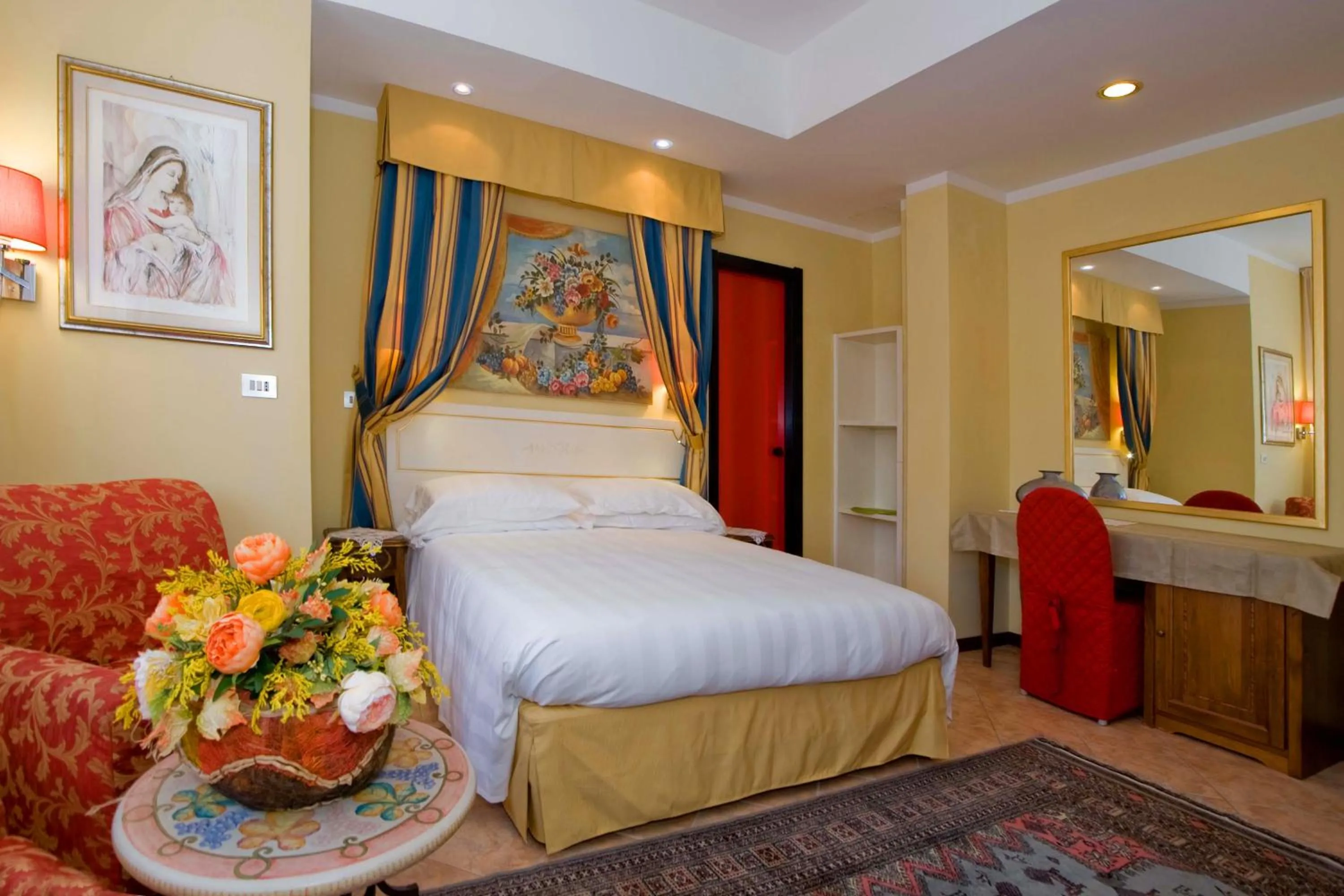 Photo of the whole room in Hotel Ferrari