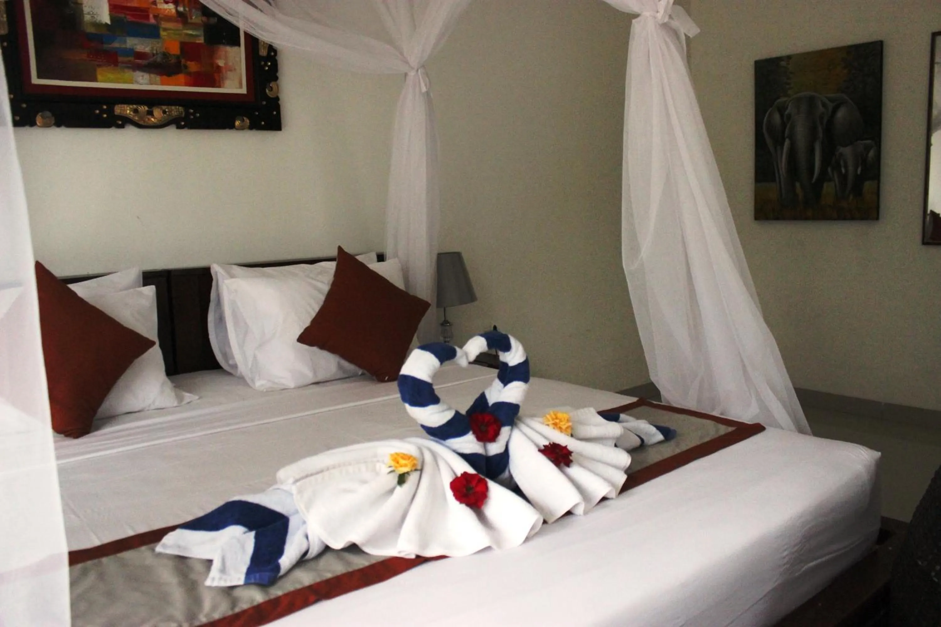 Other, Bed in The Barari Villas