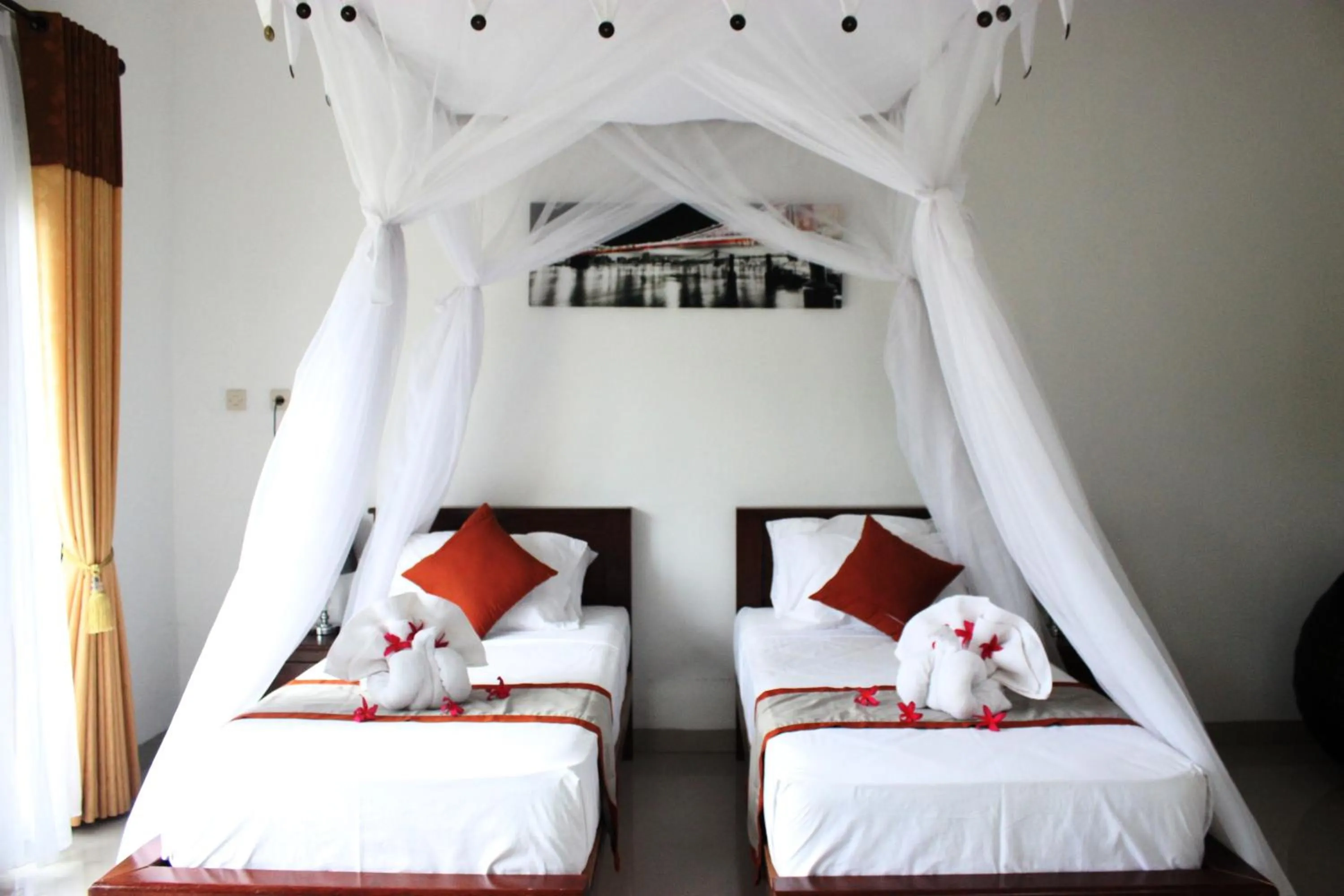 Other, Bed in The Barari Villas