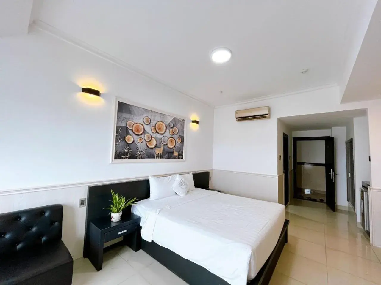 Double Room with Mountain View in Levan Hotel Double Room with Mountain View in Levan Hotel