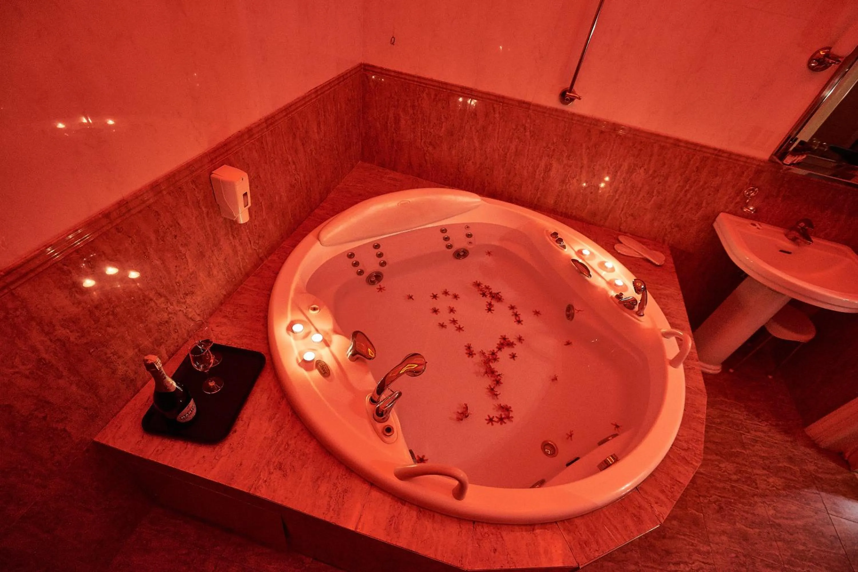 Hot Tub in Exis Hotel