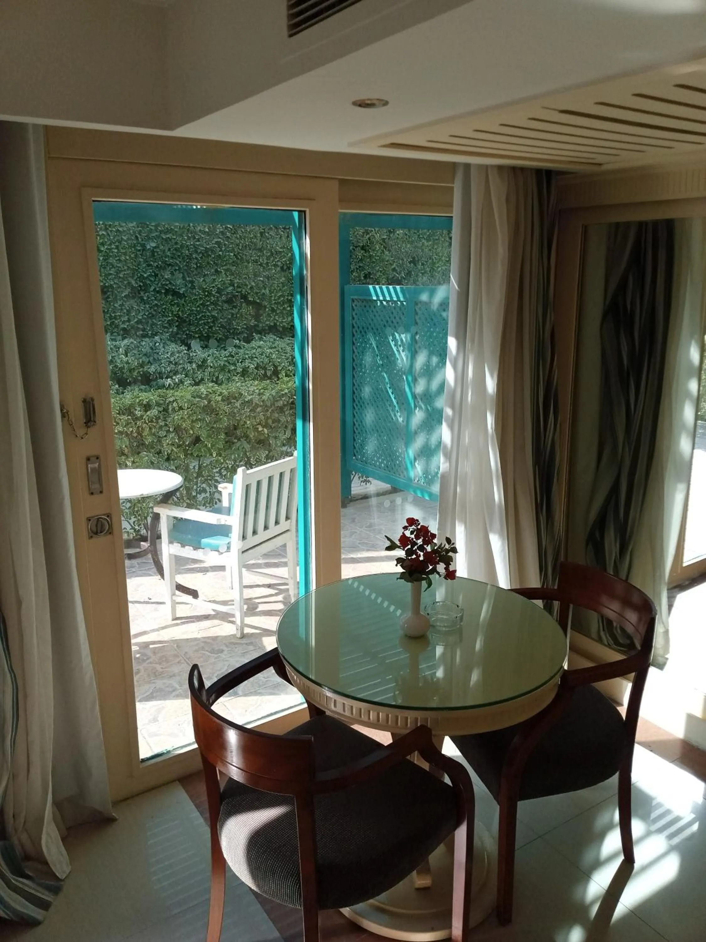 Seating area in Cairo Pyramids Hotel