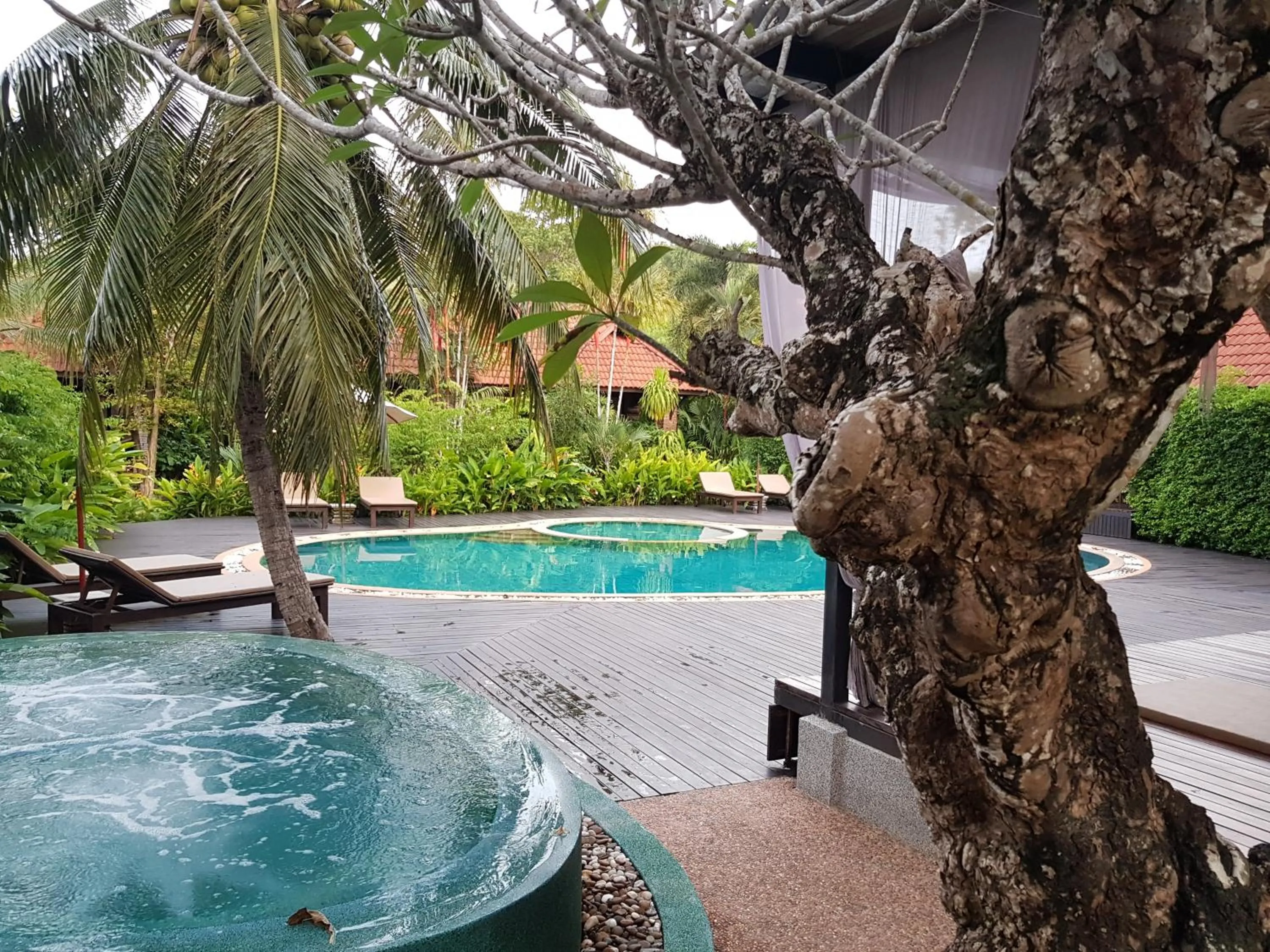 Area and facilities in Tropicana Lanta Resort