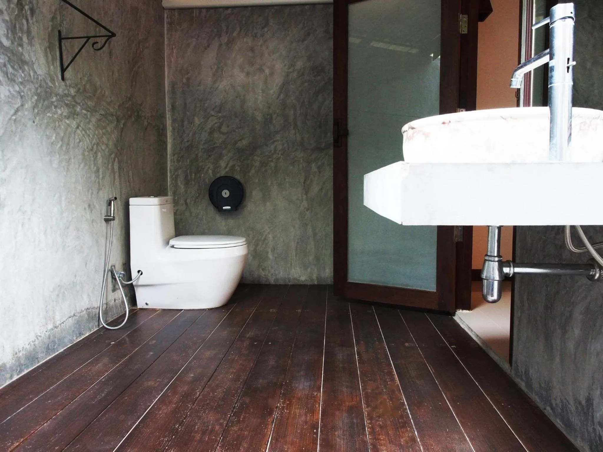 Toilet in Tropicana Lanta Resort