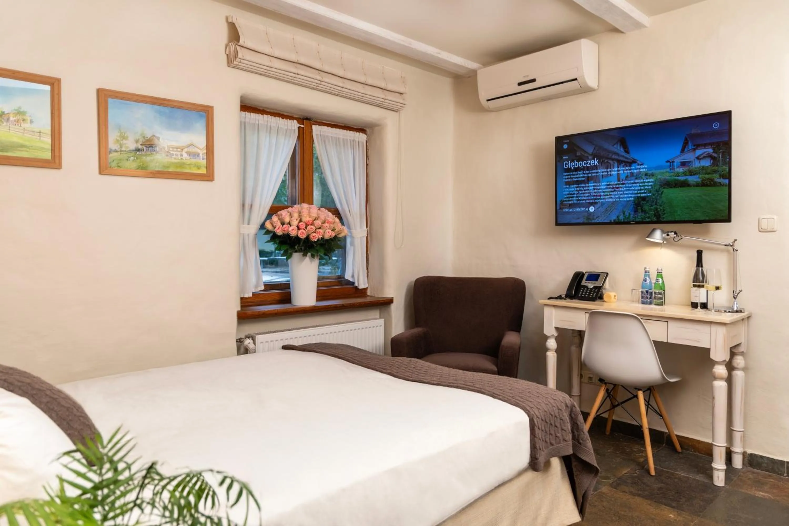 Bed in Hotel Głęboczek Vine Resort& Spa