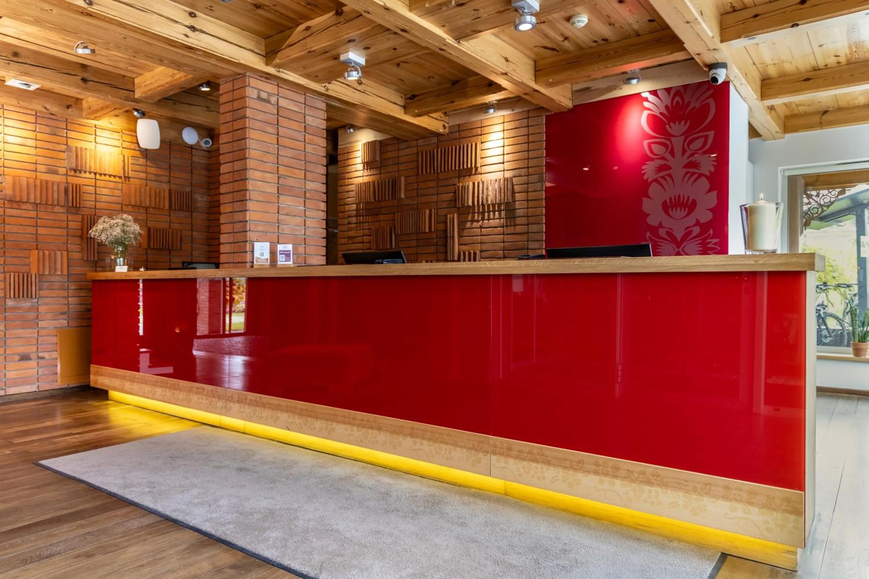 Lobby or reception in Hotel Głęboczek Vine Resort& Spa