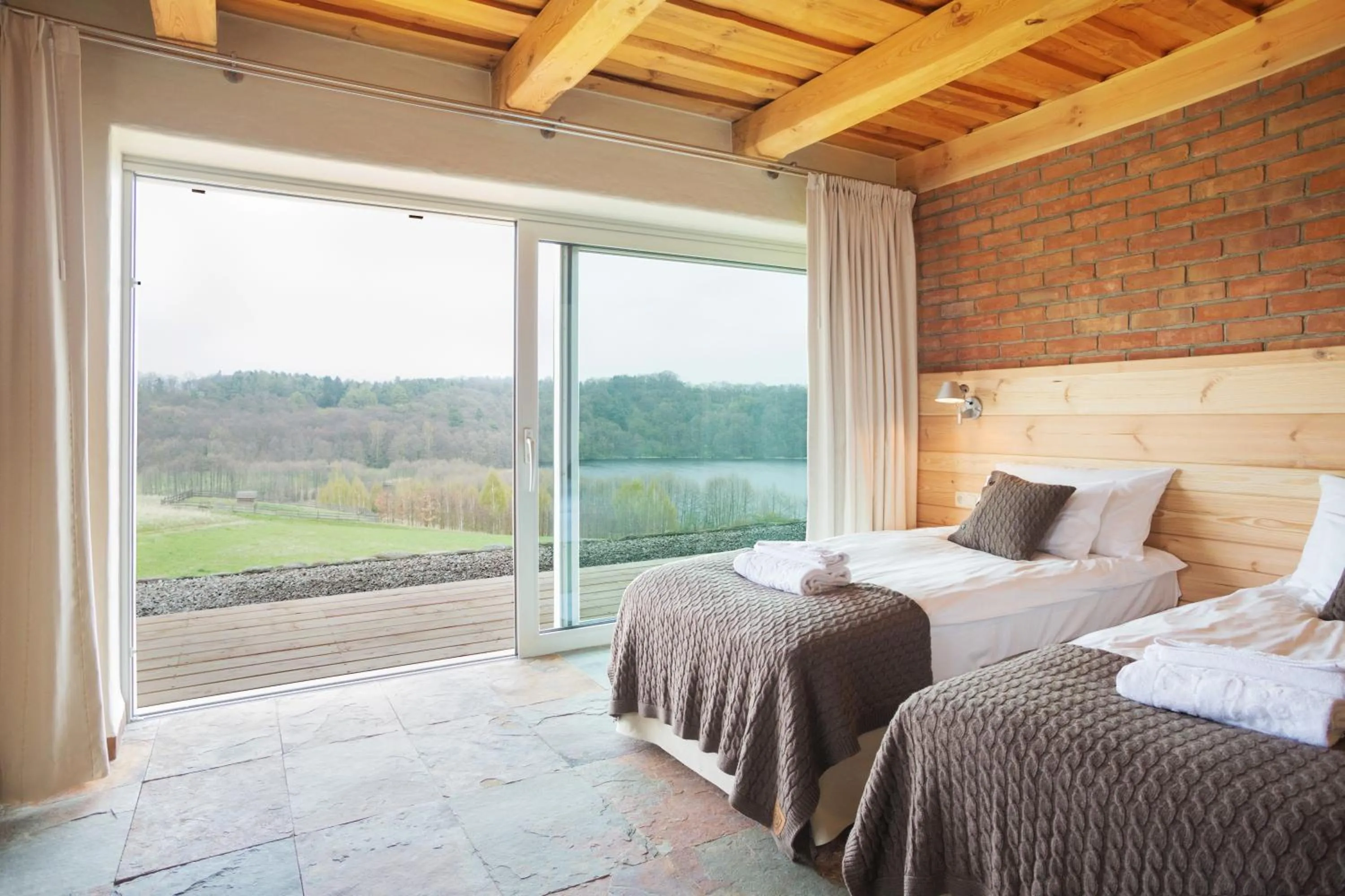 Photo of the whole room, Bed in Hotel Głęboczek Vine Resort& Spa