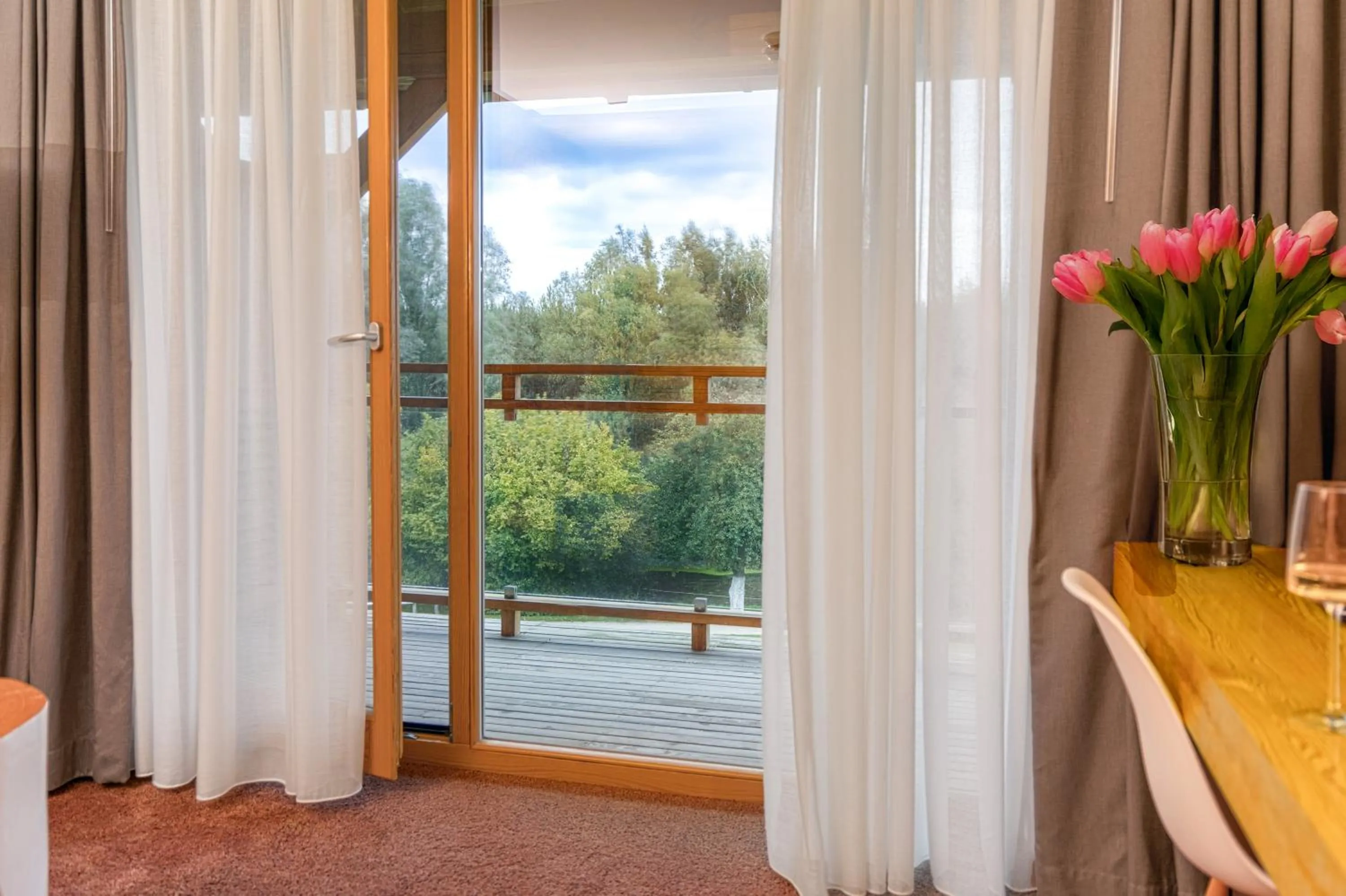 Balcony/Terrace in Hotel Głęboczek Vine Resort& Spa