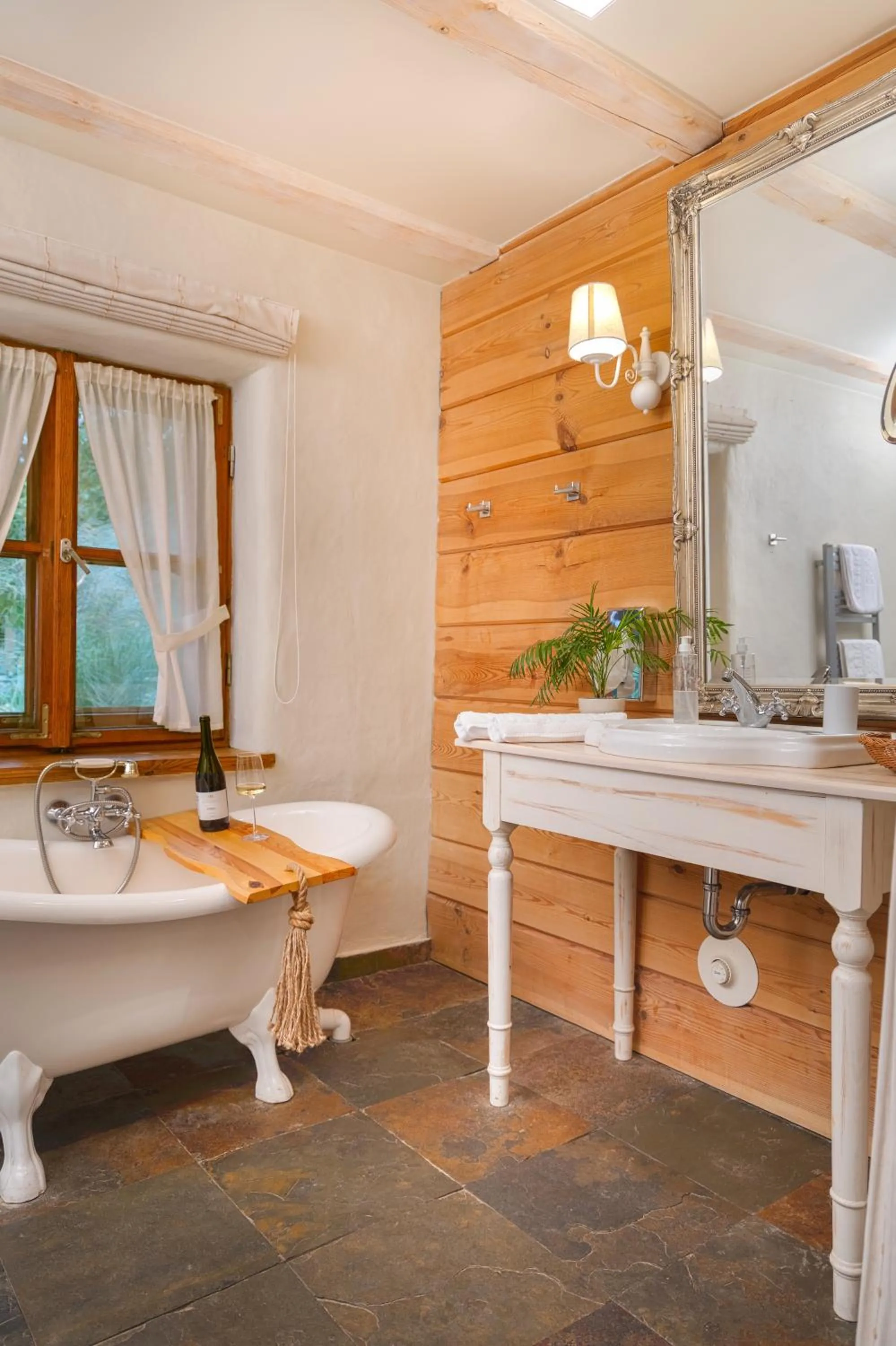 Bathroom in Hotel Głęboczek Vine Resort& Spa