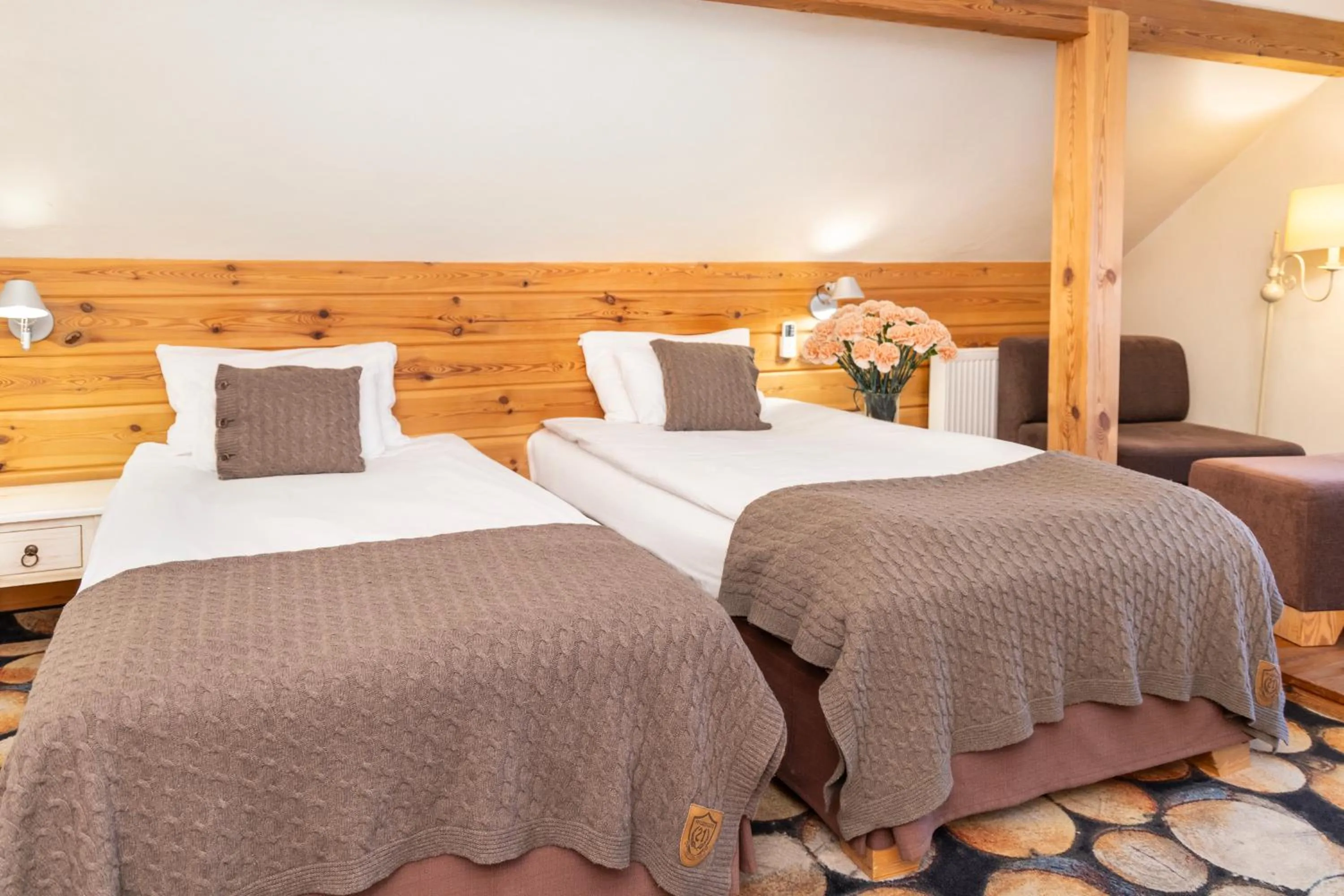 Photo of the whole room, Bed in Hotel Głęboczek Vine Resort& Spa