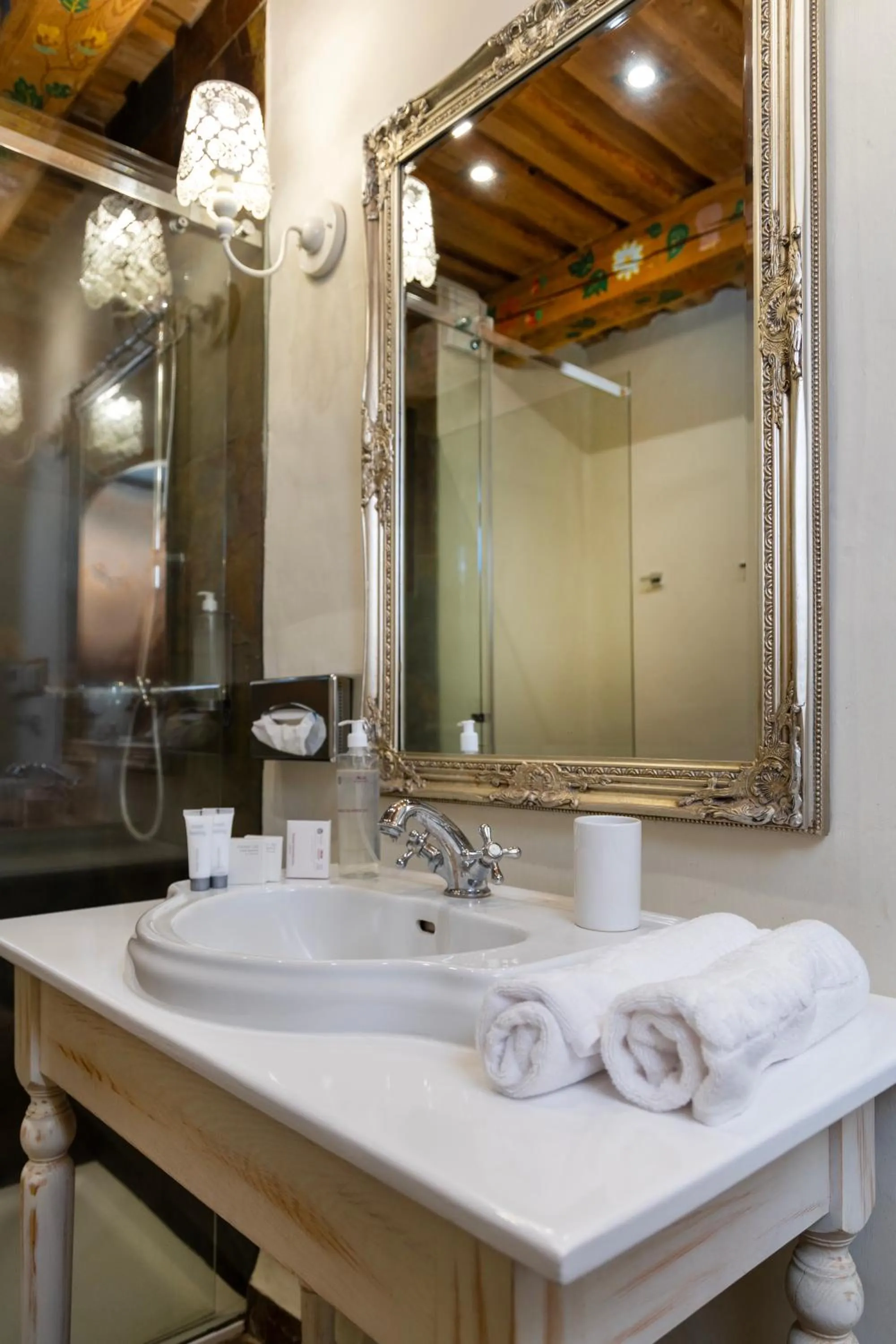 Bathroom in Hotel Głęboczek Vine Resort& Spa