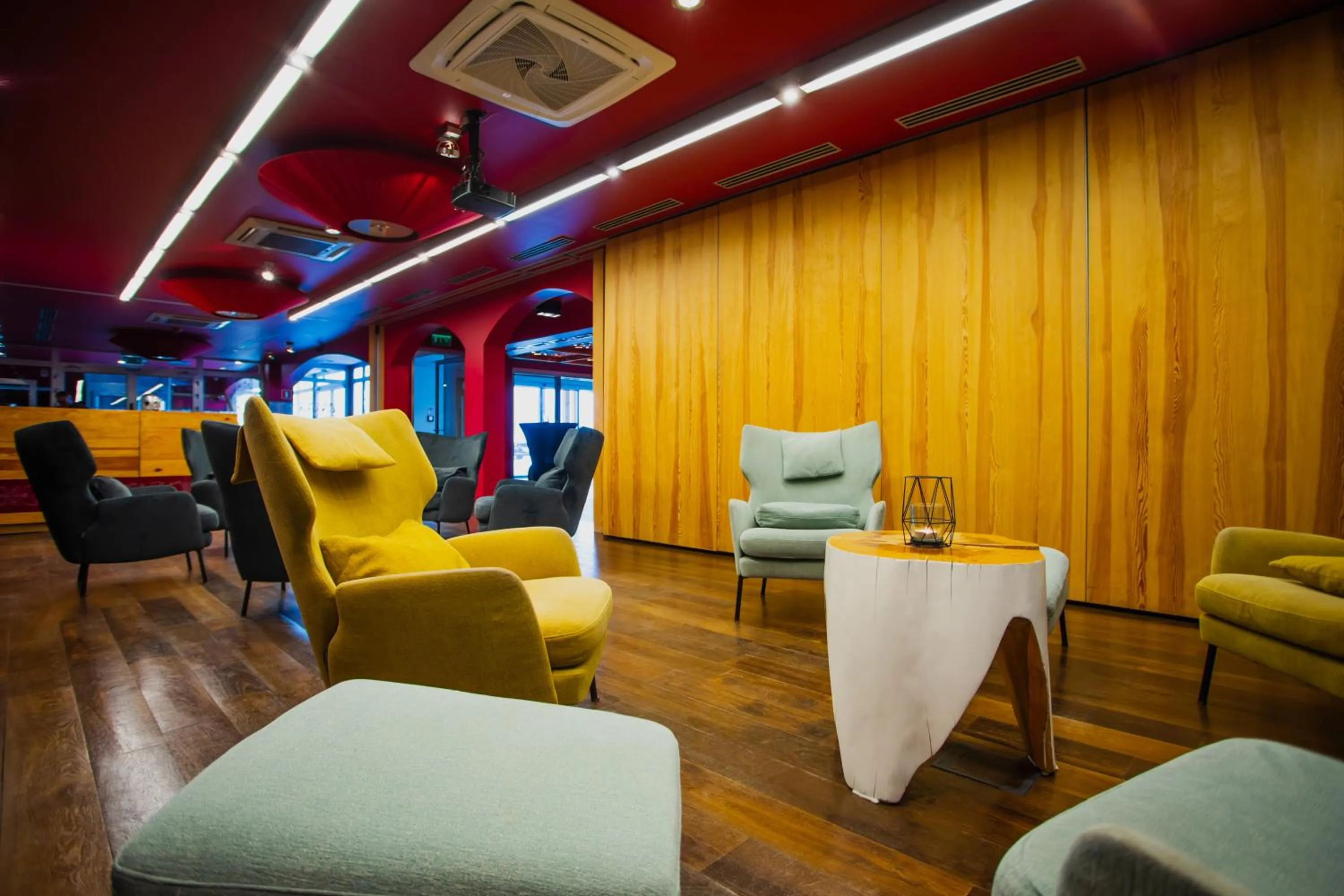 Nightclub / DJ in Hotel Głęboczek Vine Resort& Spa