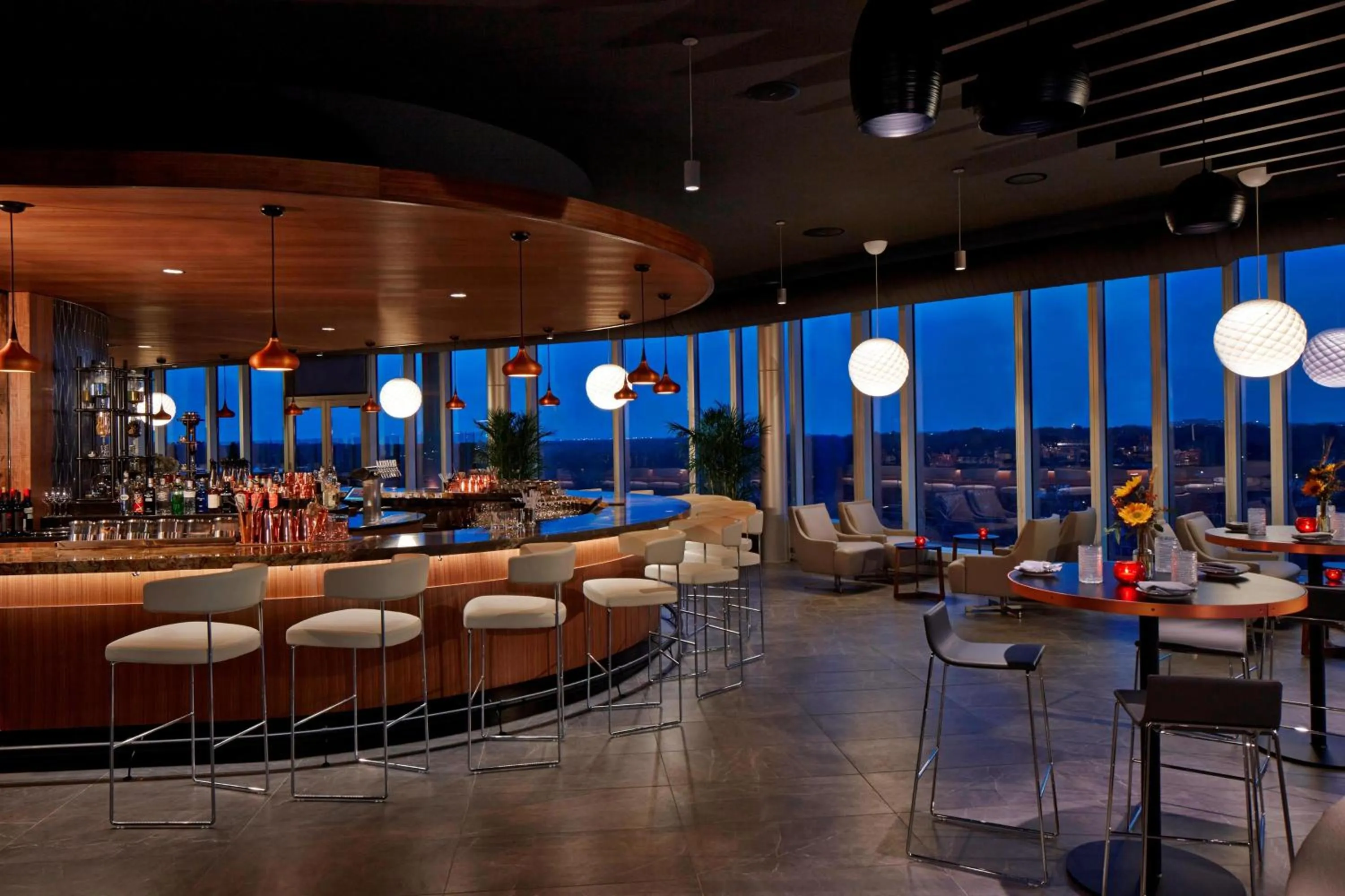 Lounge or bar in AC Hotel Columbus Dublin