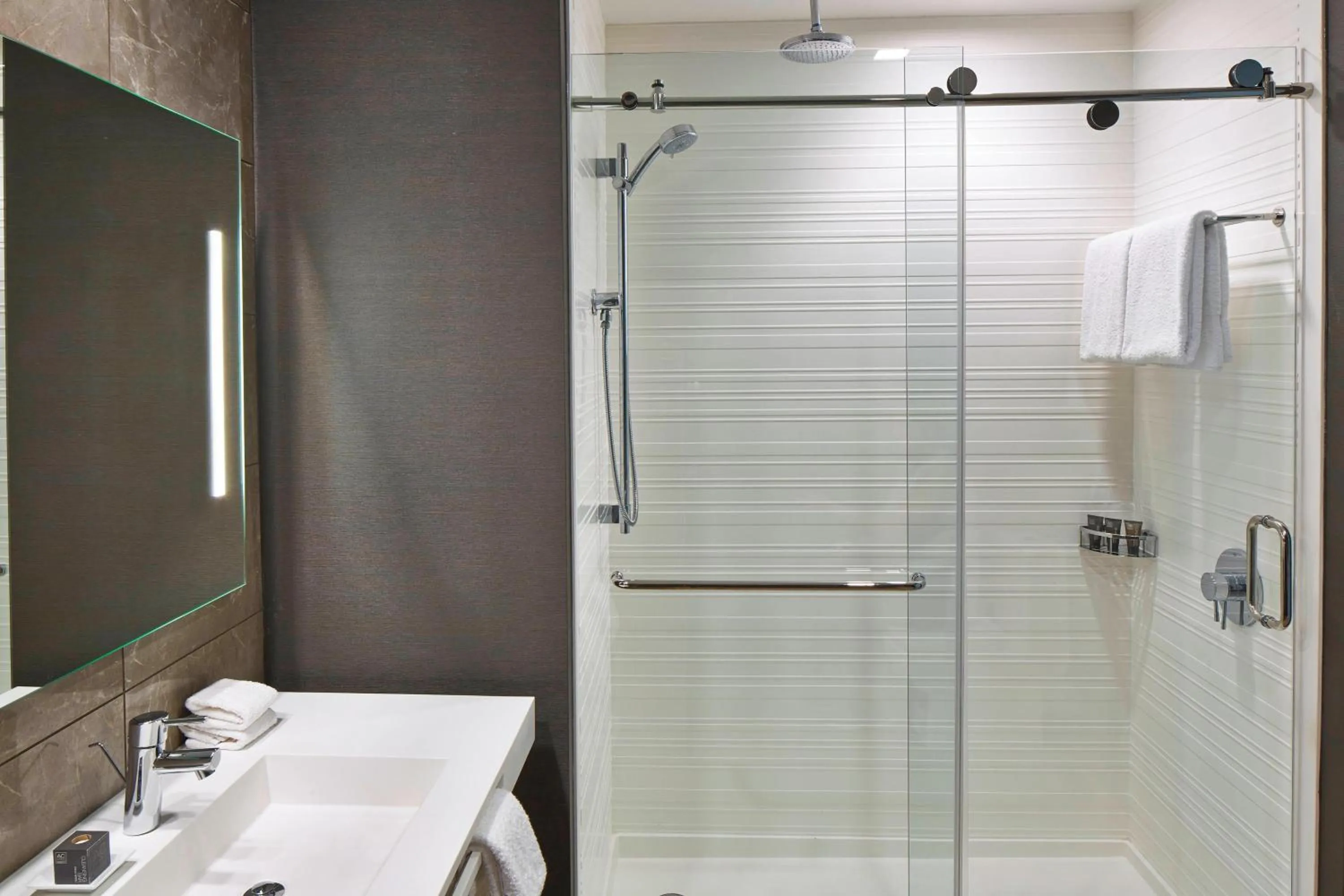 Bathroom in AC Hotel Columbus Dublin