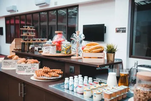 Buffet breakfast in Zenia Hotel & Spa