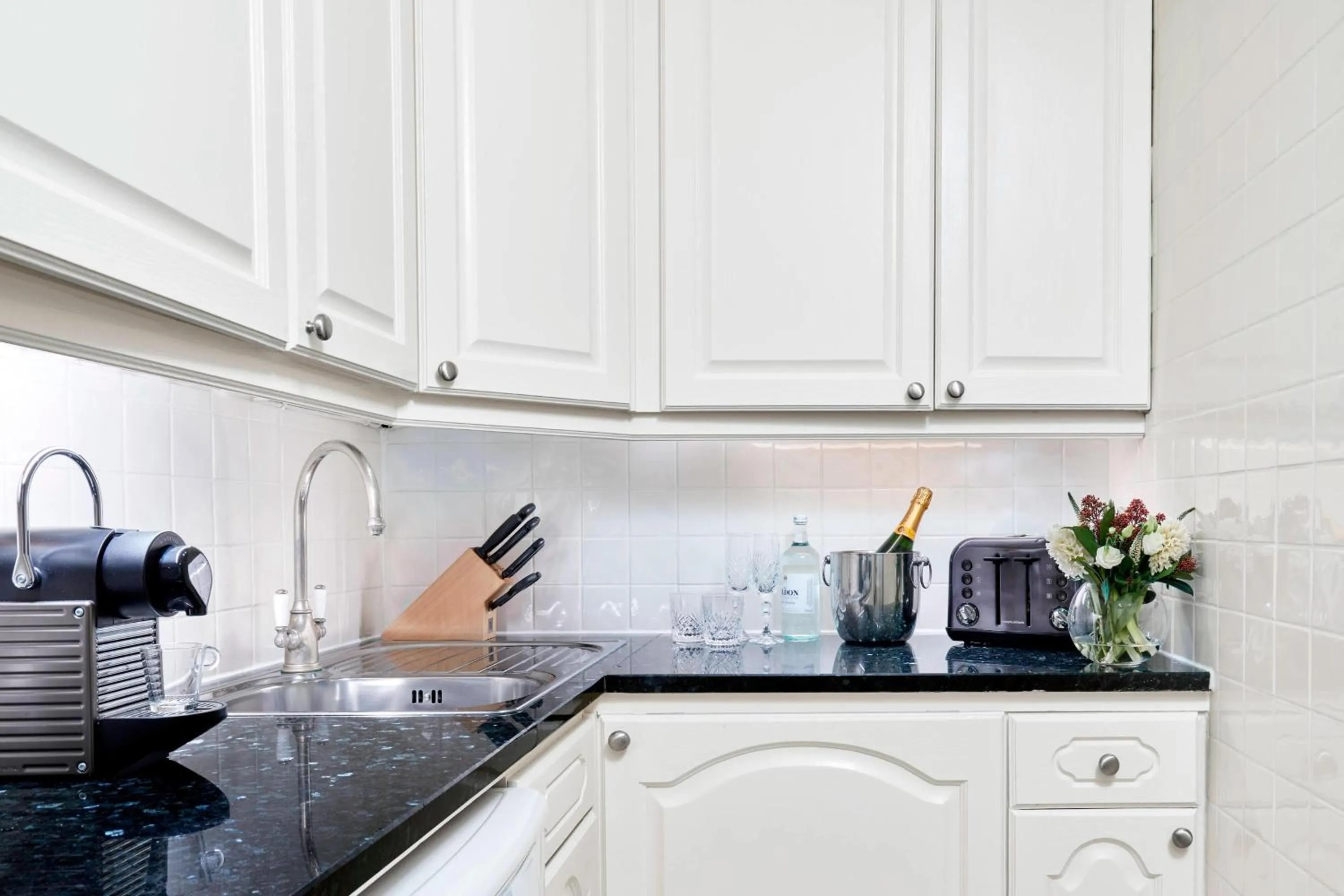 Bedroom in Grand Residences by Marriott - Mayfair-London