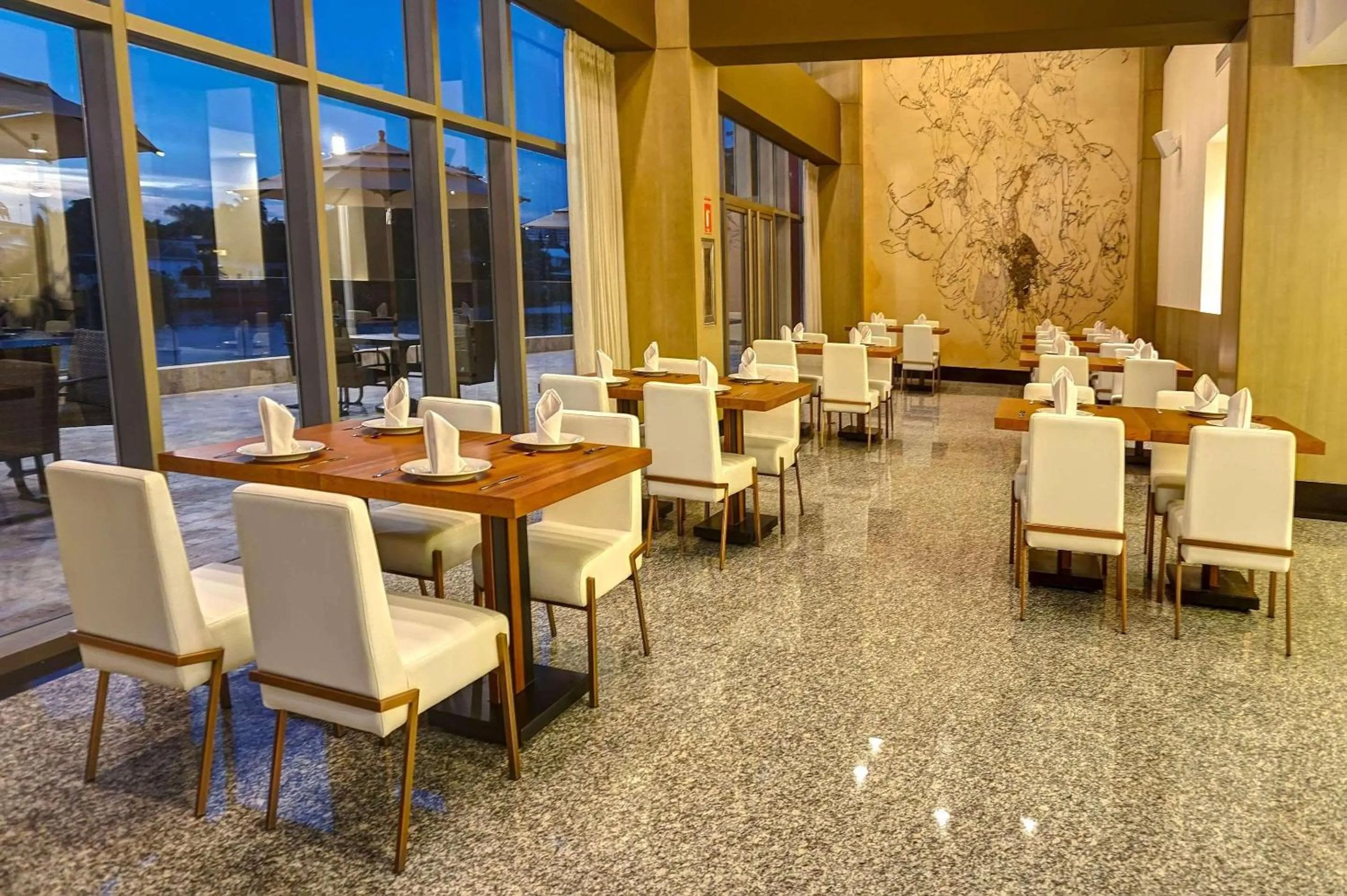 Restaurant/places to eat in Radisson Hotel Guayaquil
