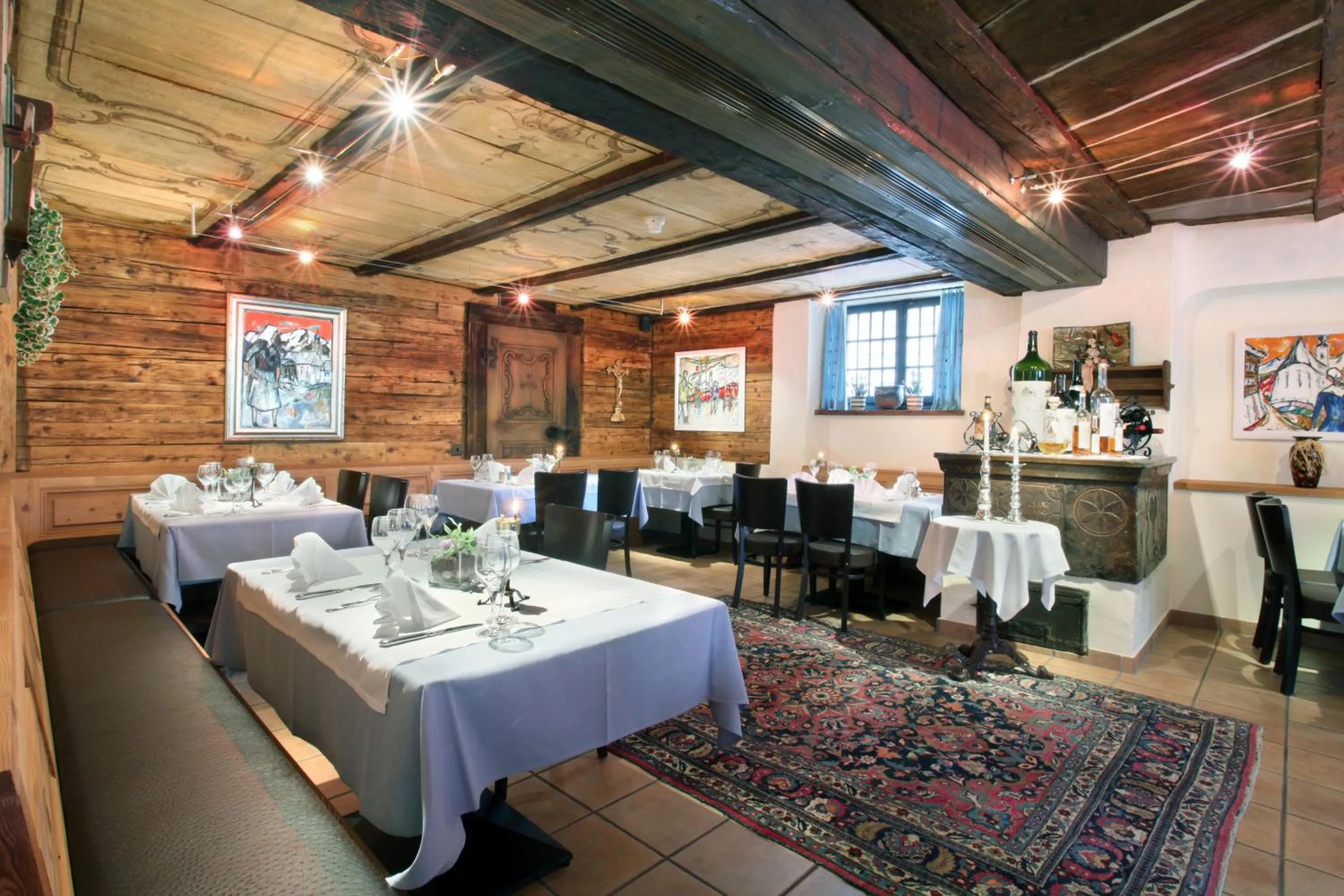 Restaurant/places to eat in Hotel La Cruna