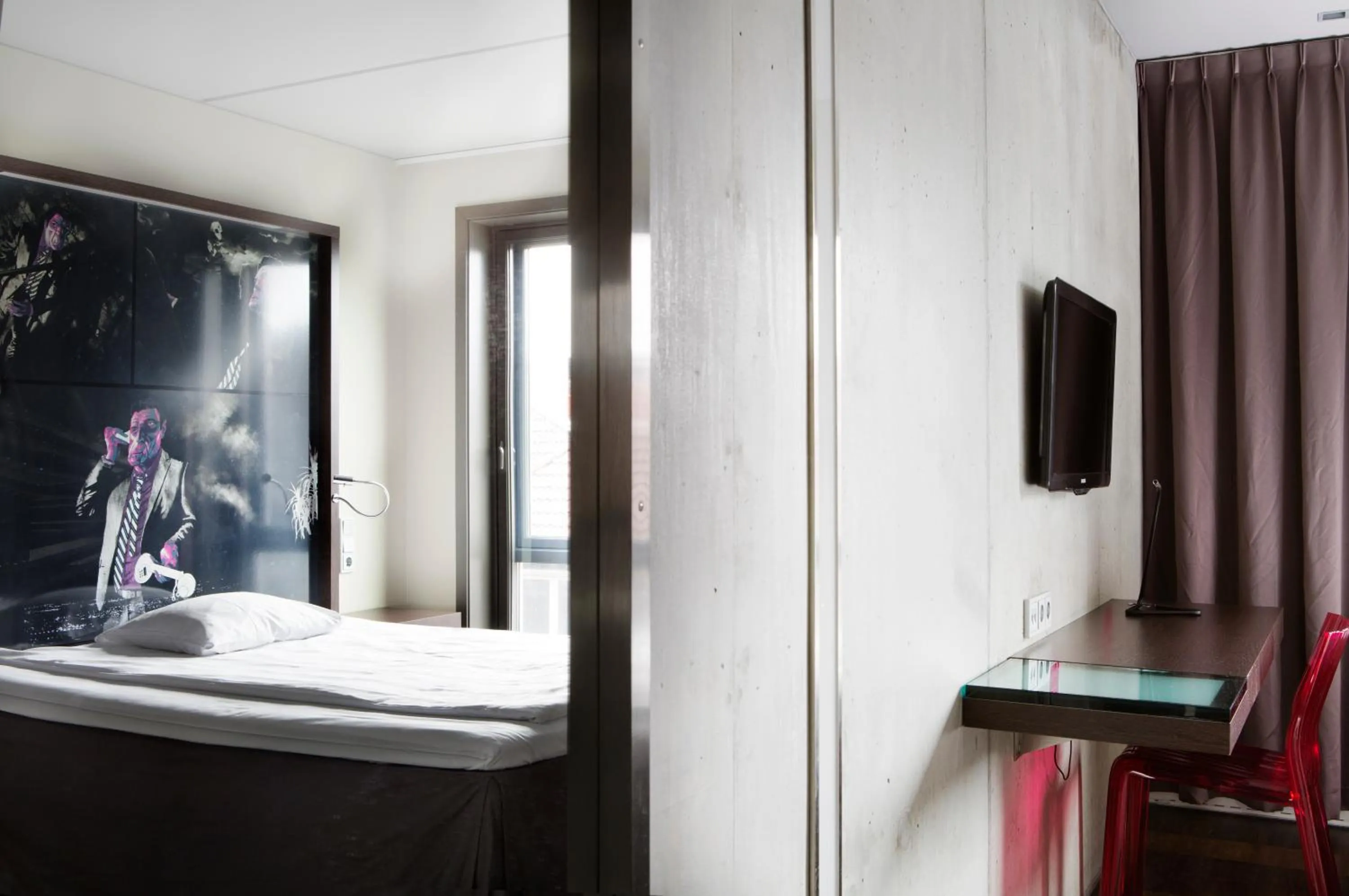 Bedroom, Bed in Comfort Hotel Square