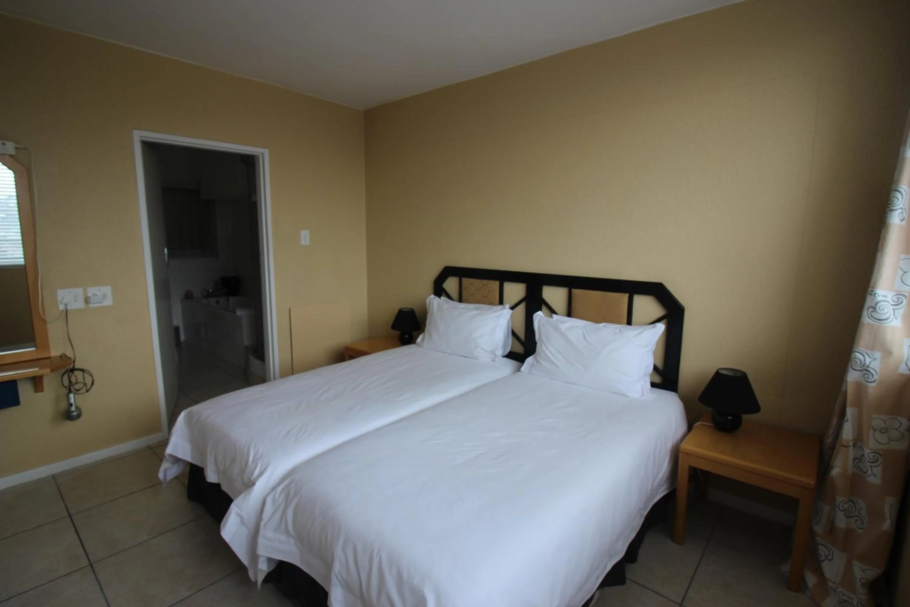 Bedroom, Bed in Mountain Manor Guest House & Executive Suites