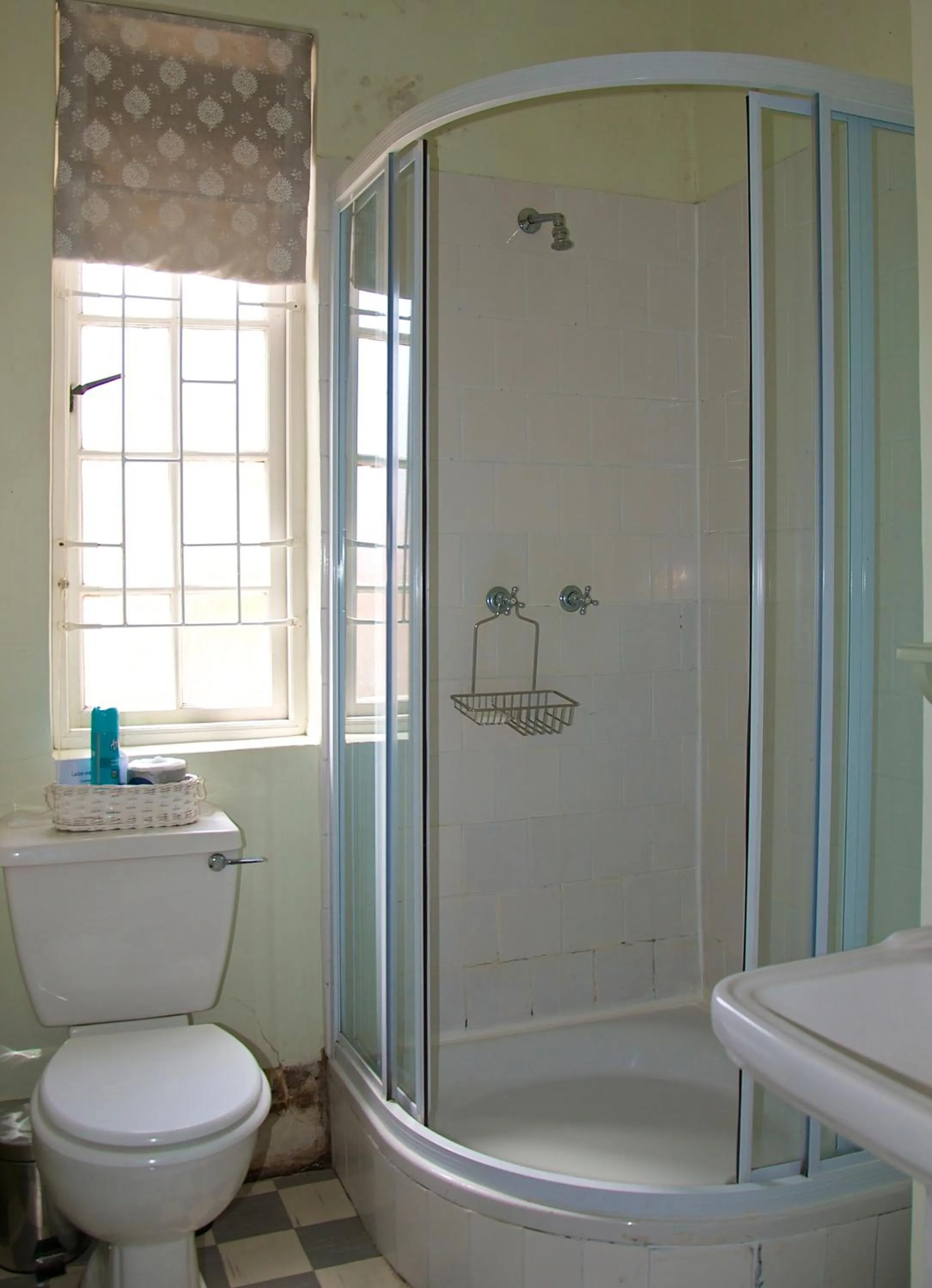 Bathroom in Mountain Manor Guest House & Executive Suites