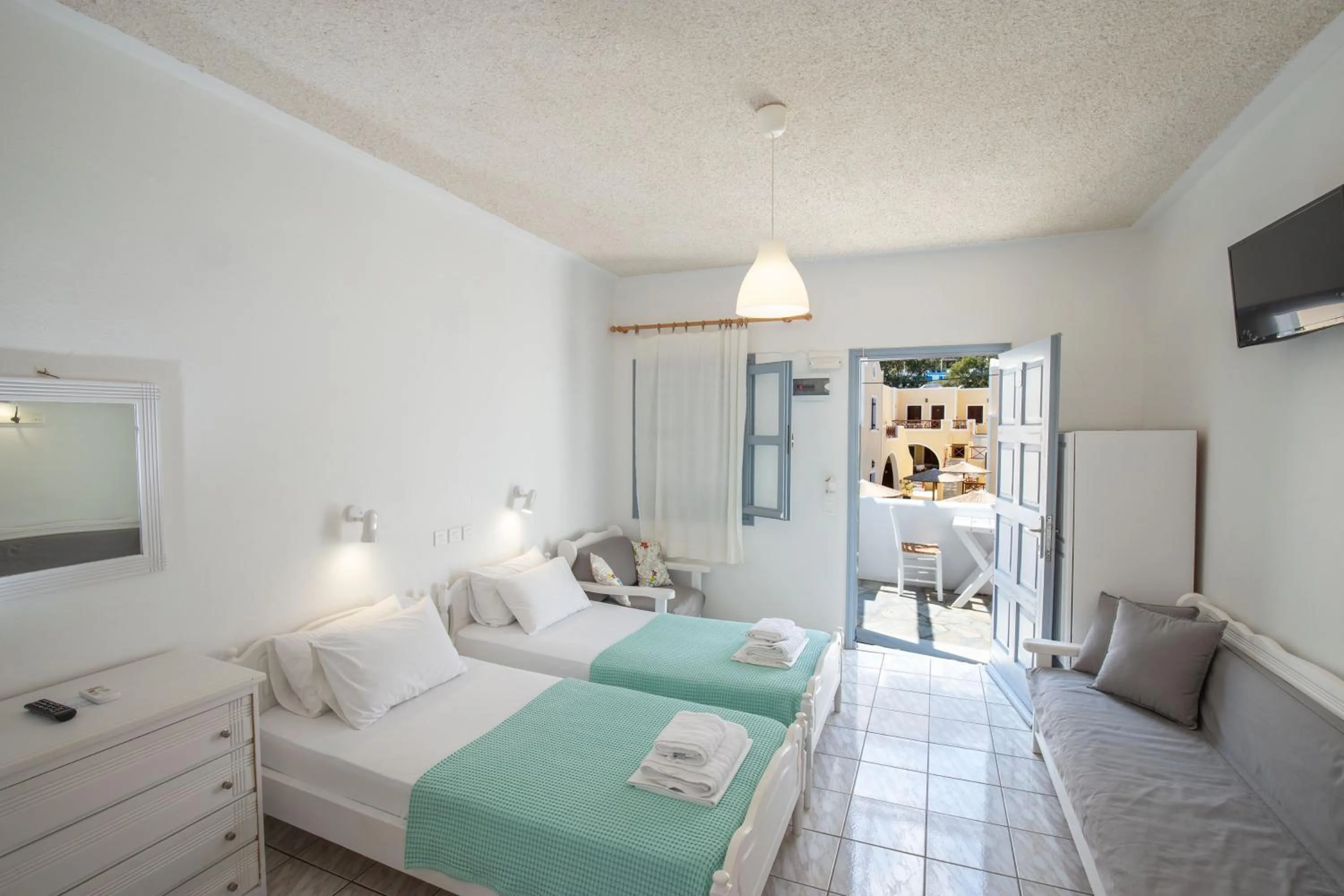 Living room, Bed in Zacharakis Studios