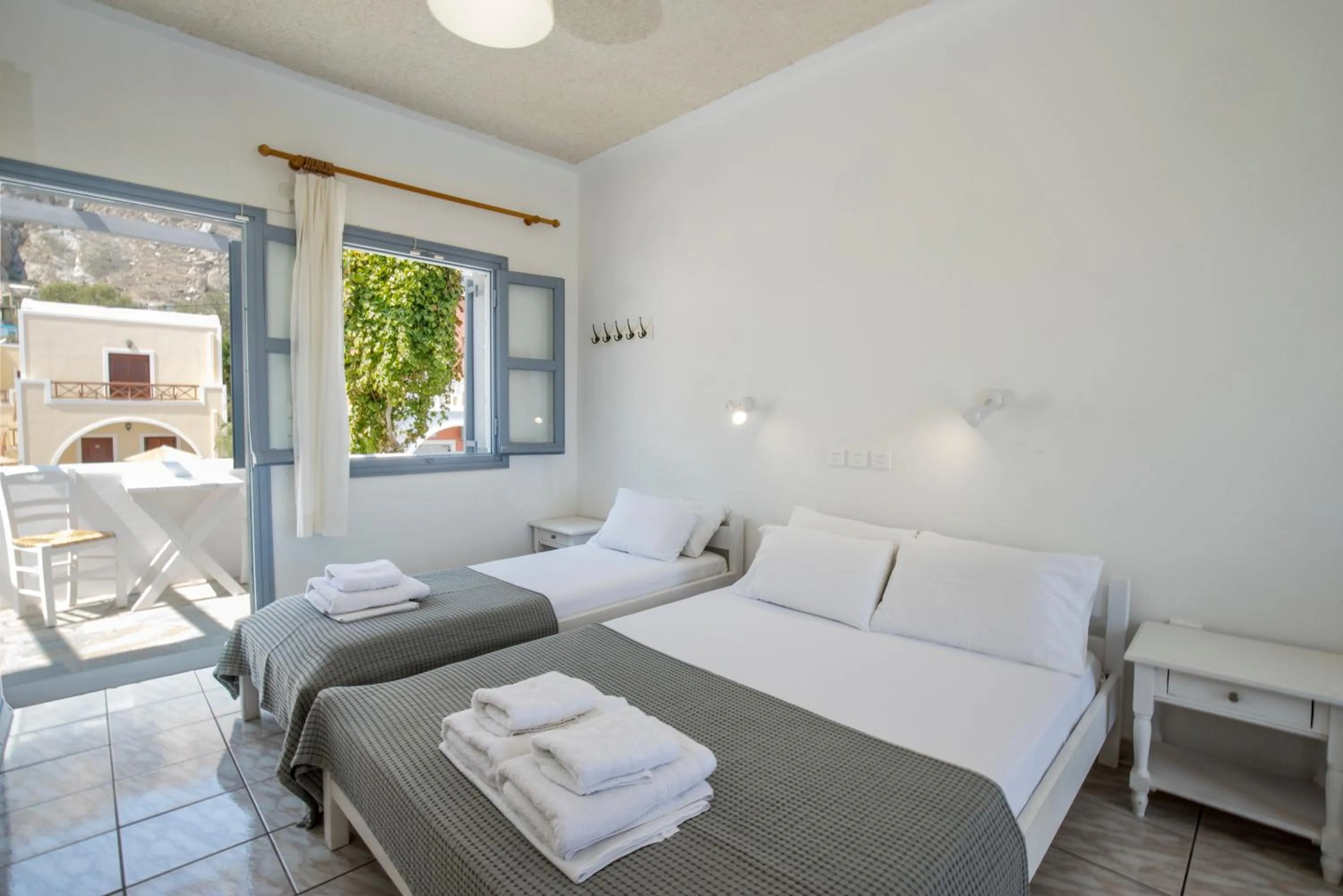 Balcony/Terrace, Bed in Zacharakis Studios