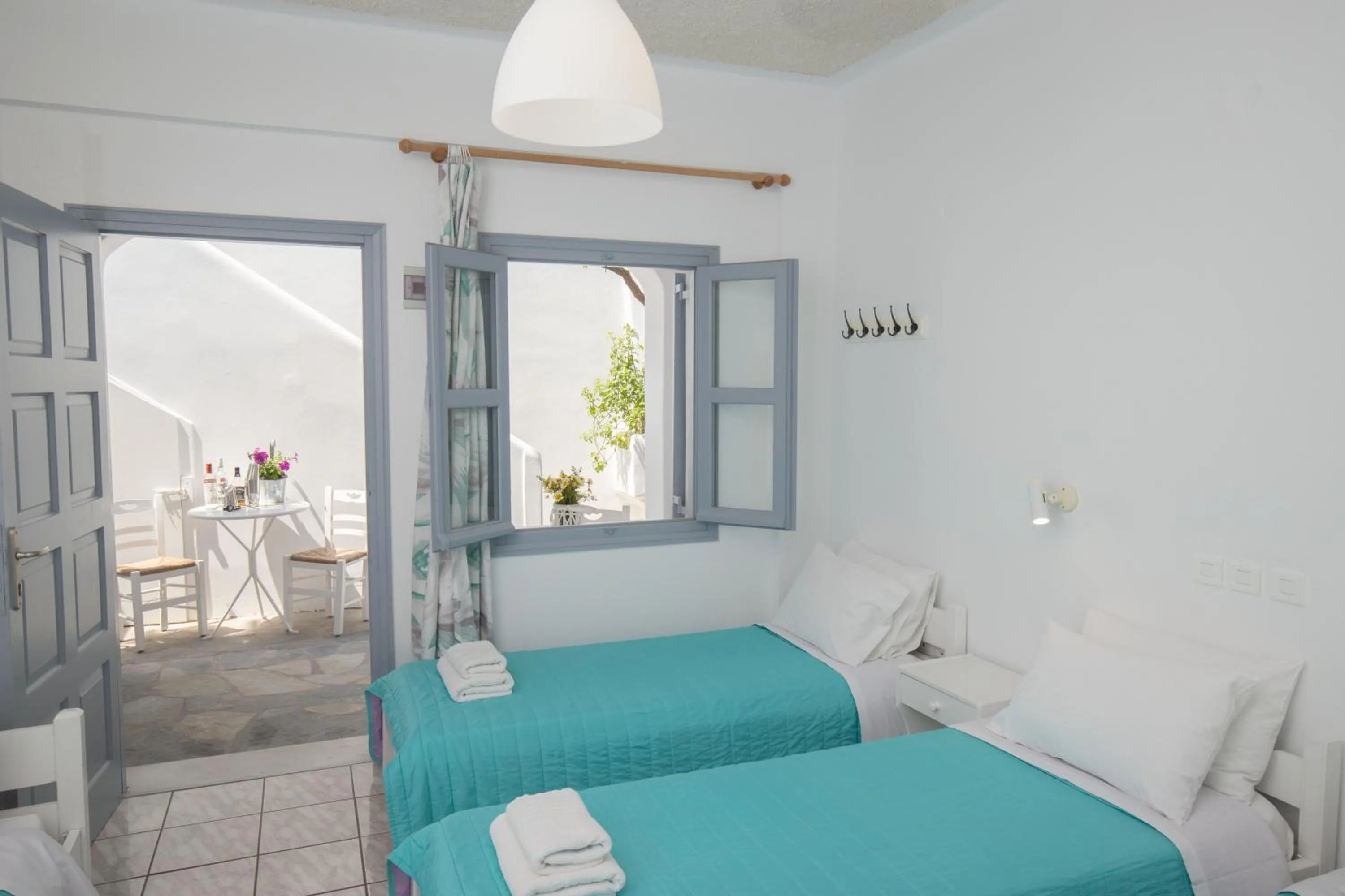 Bedroom, Bed in Zacharakis Studios