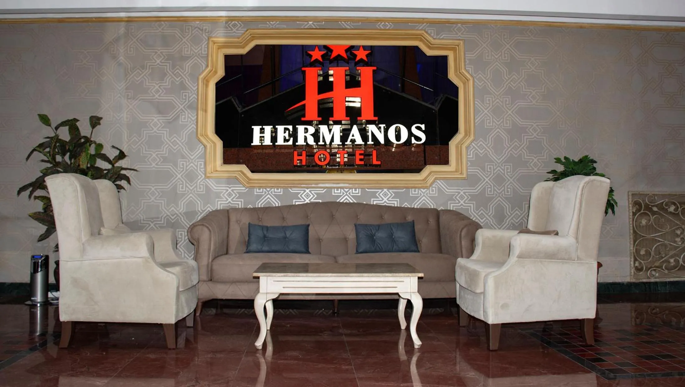Lobby or reception in Hermanos Hotel