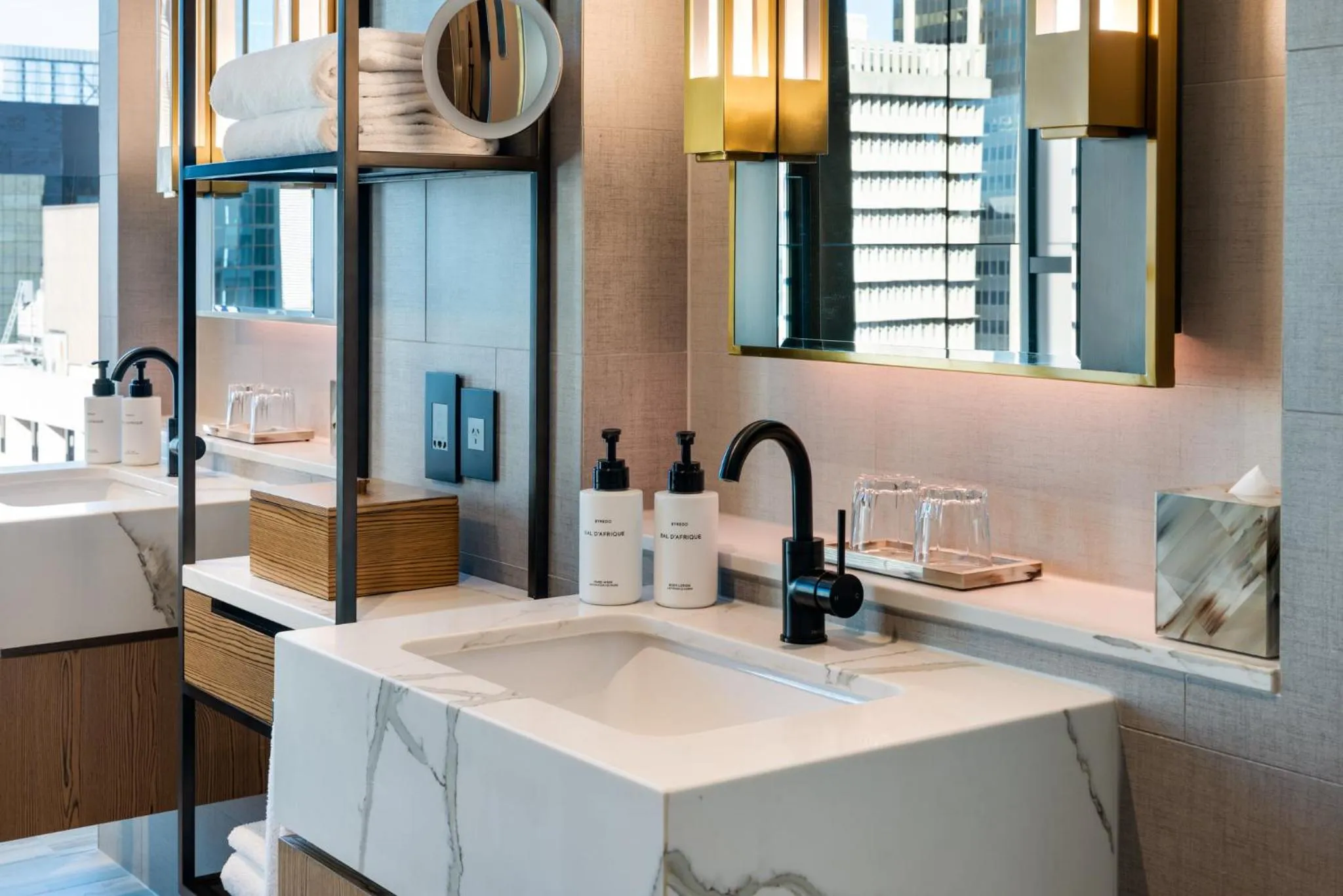 Photo of the whole room in InterContinental Perth City Centre by IHG