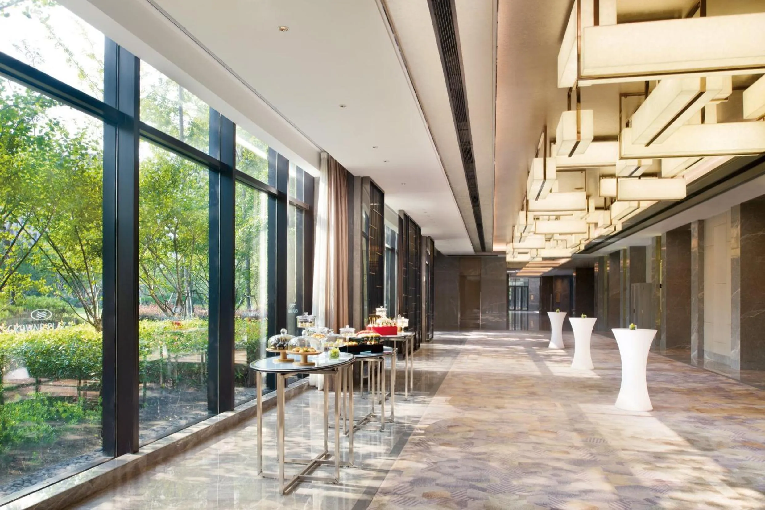 Restaurant/places to eat in Crowne Plaza Shanghai Pujiang by IHG