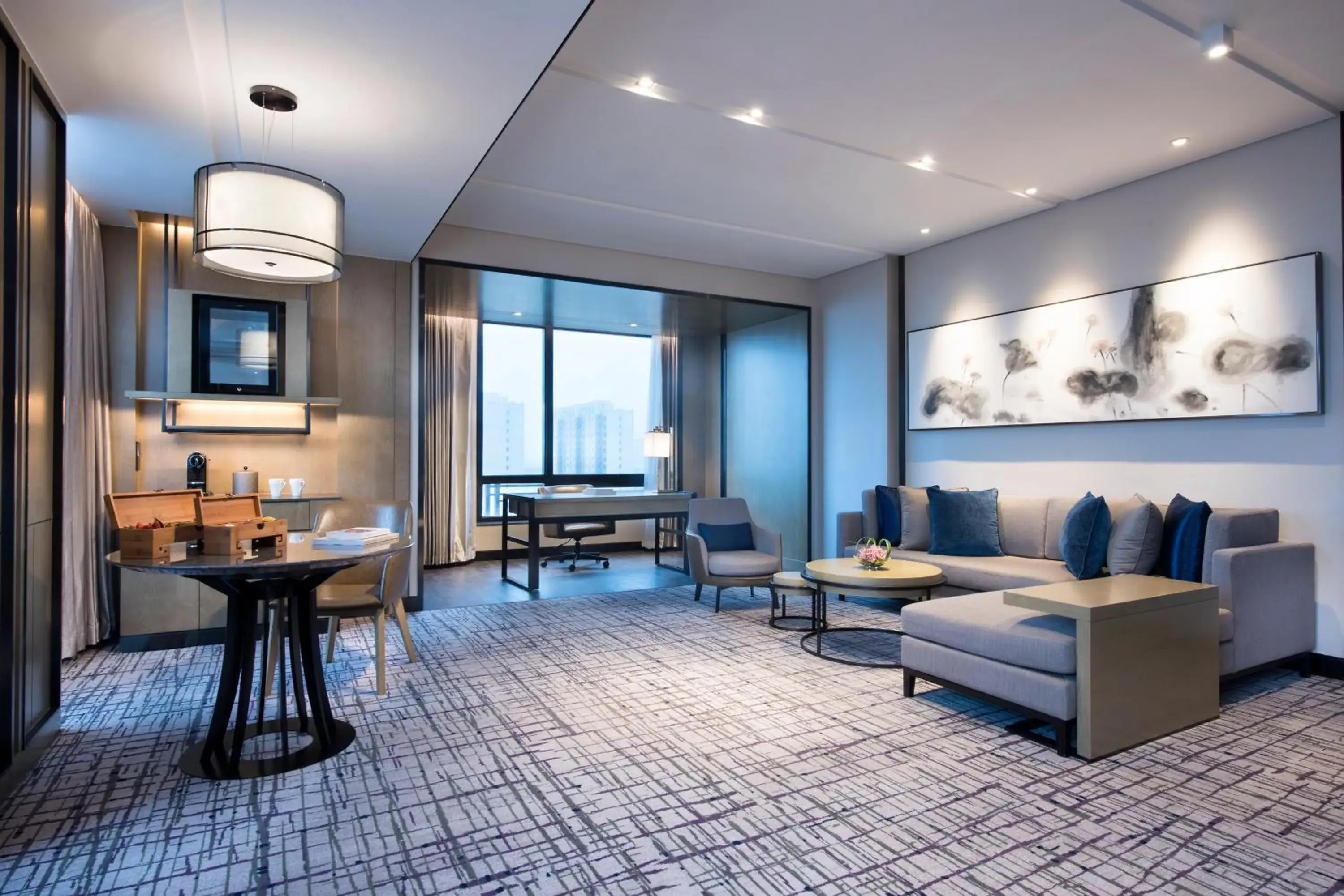 One-Bedroom Suite in Crowne Plaza Shanghai Pujiang by IHG One-Bedroom Suite in Crowne Plaza Shanghai Pujiang by IHG
