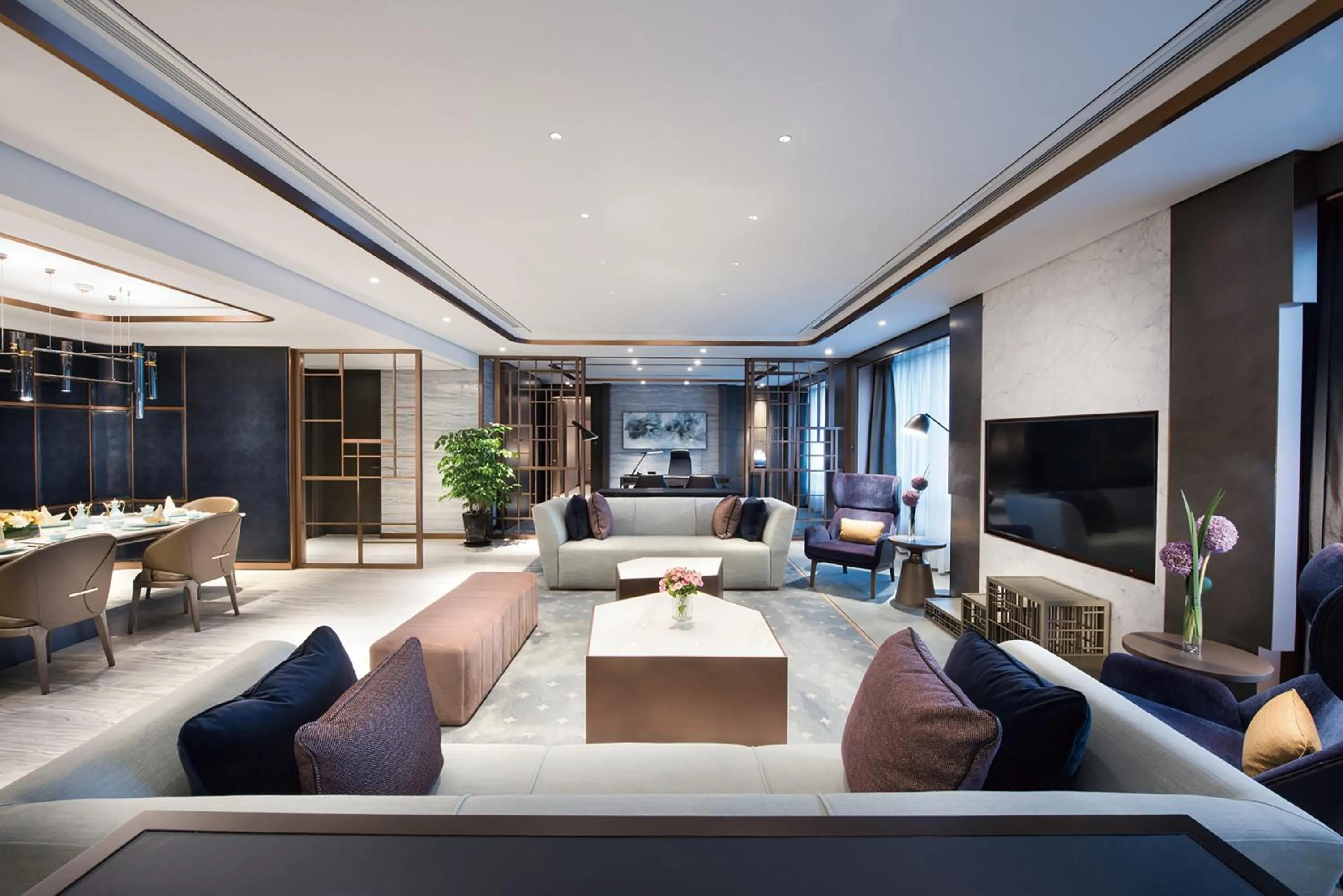 Photo of the whole room in Crowne Plaza Shanghai Pujiang by IHG