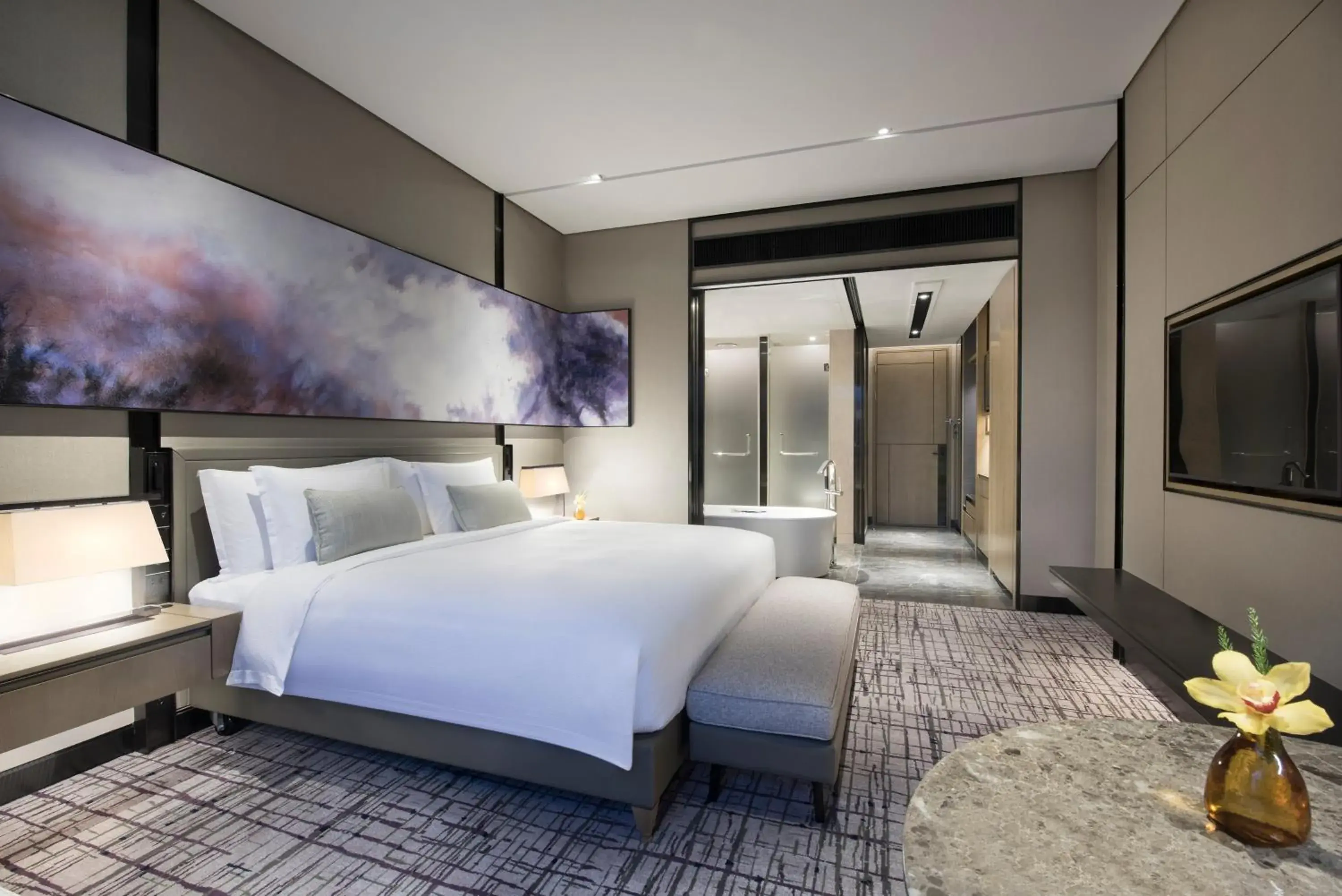 Standard King Room in Crowne Plaza Shanghai Pujiang by IHG Standard King Room in Crowne Plaza Shanghai Pujiang by IHG