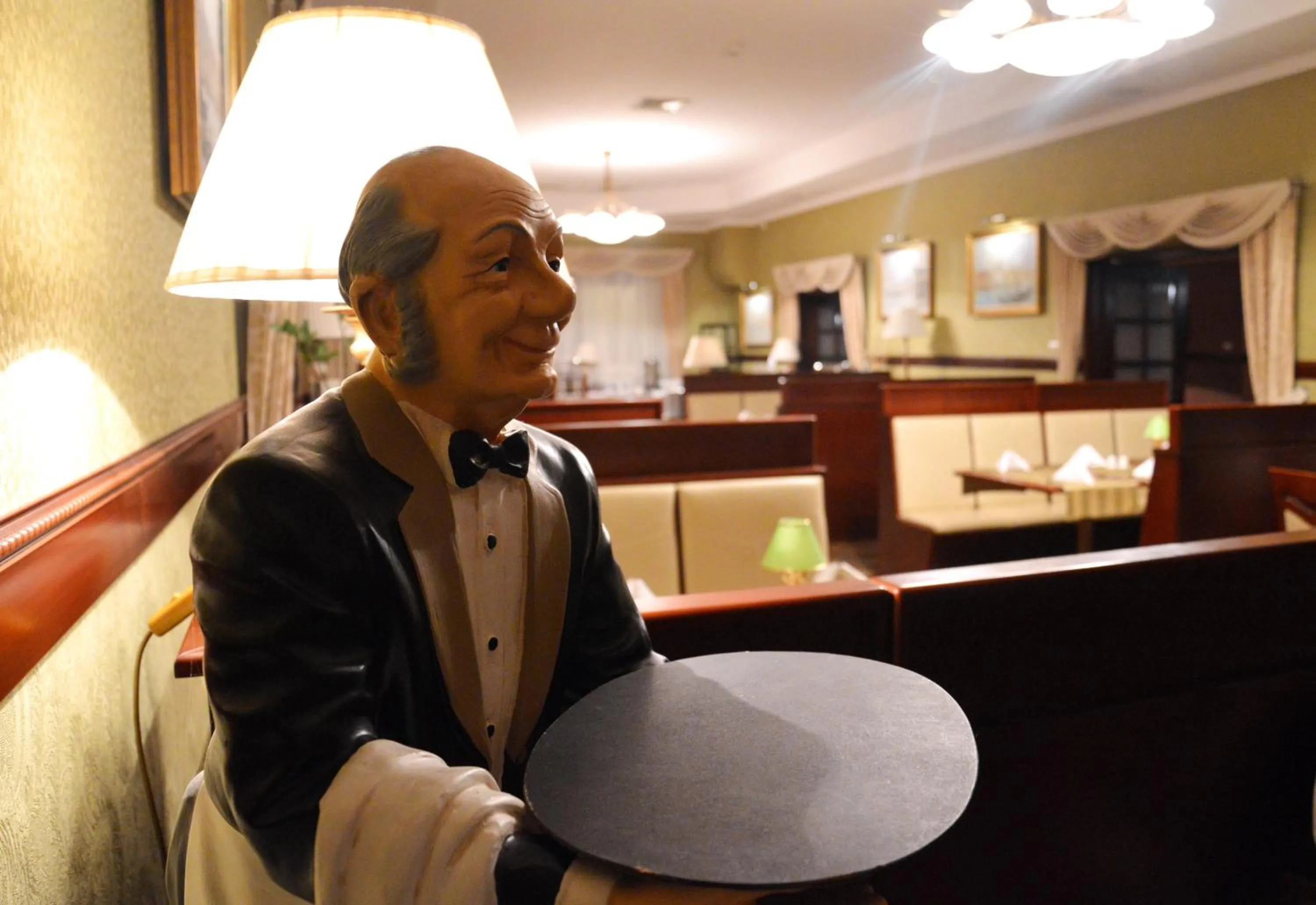 Restaurant/places to eat in Hotel Batory