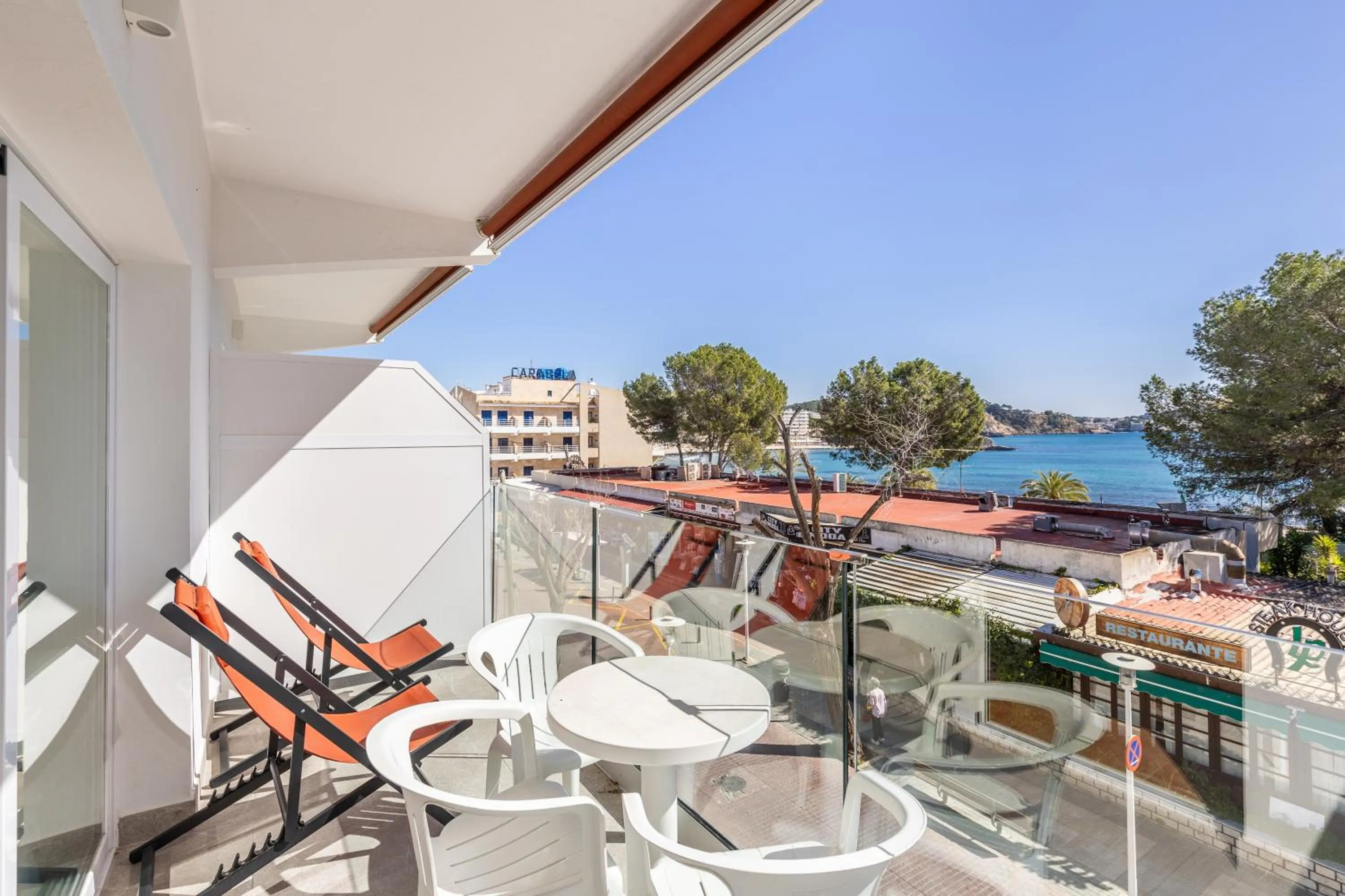 Balcony/Terrace in Hostal Neptuno