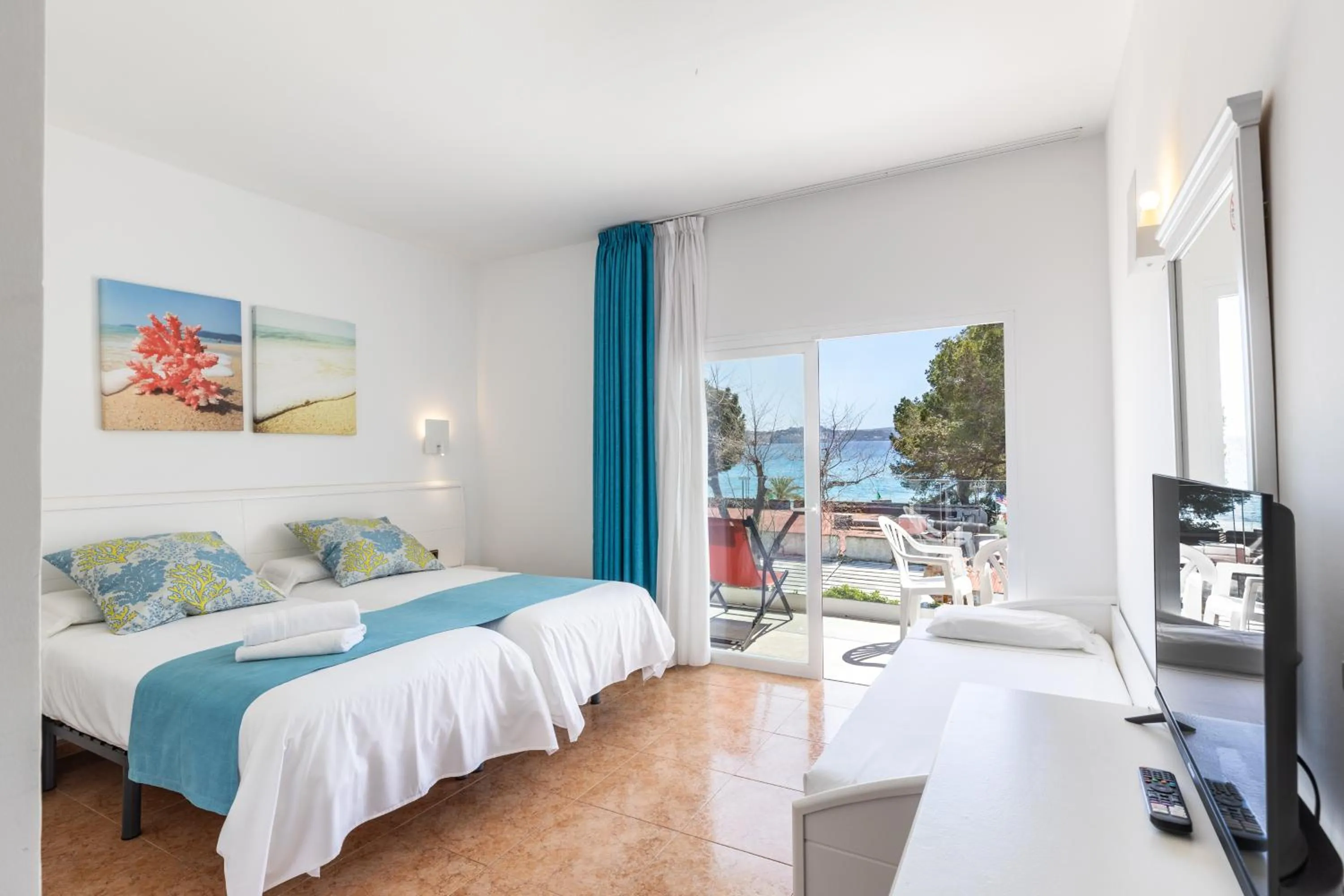 Bed in Hostal Neptuno