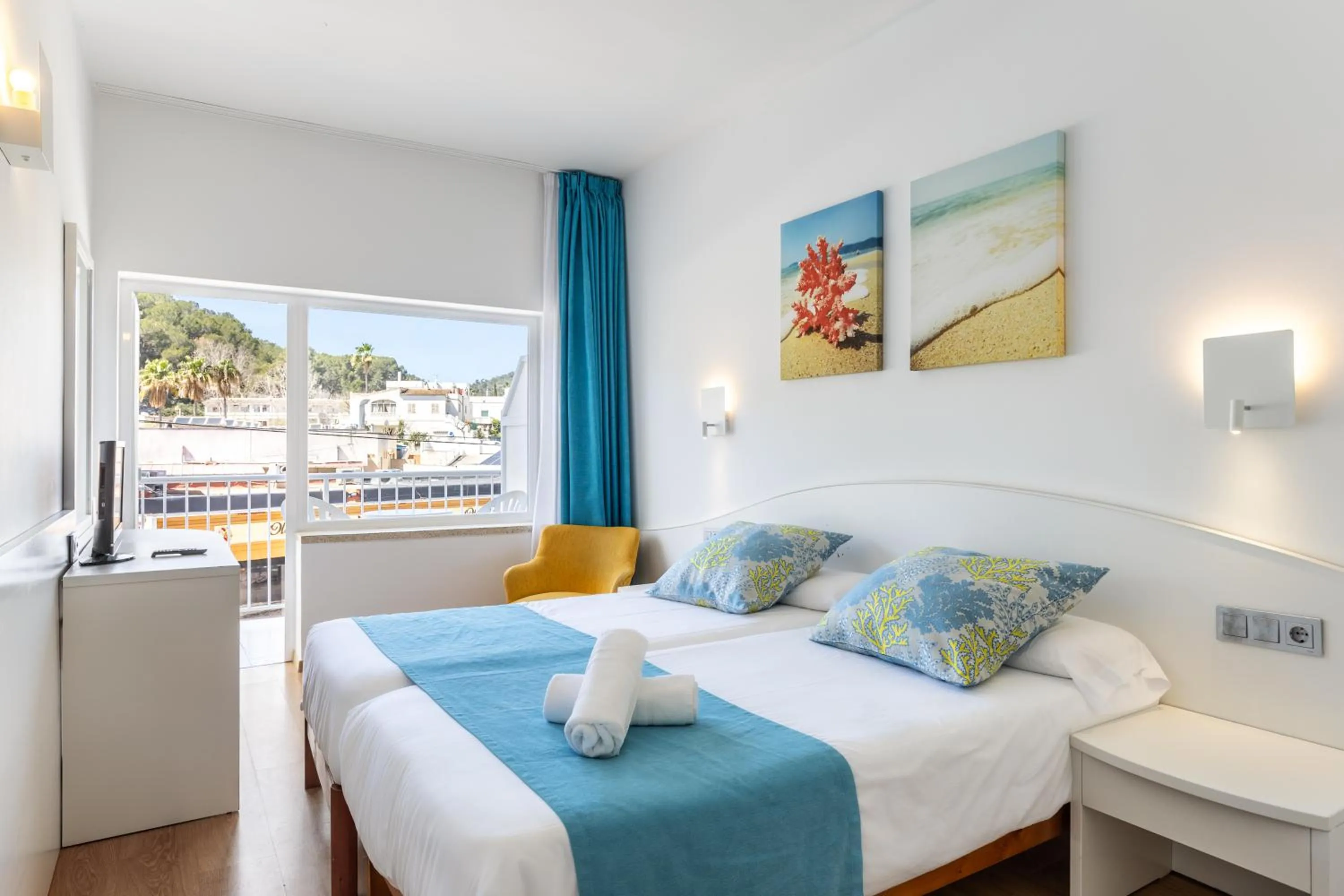 Bed in Hostal Neptuno