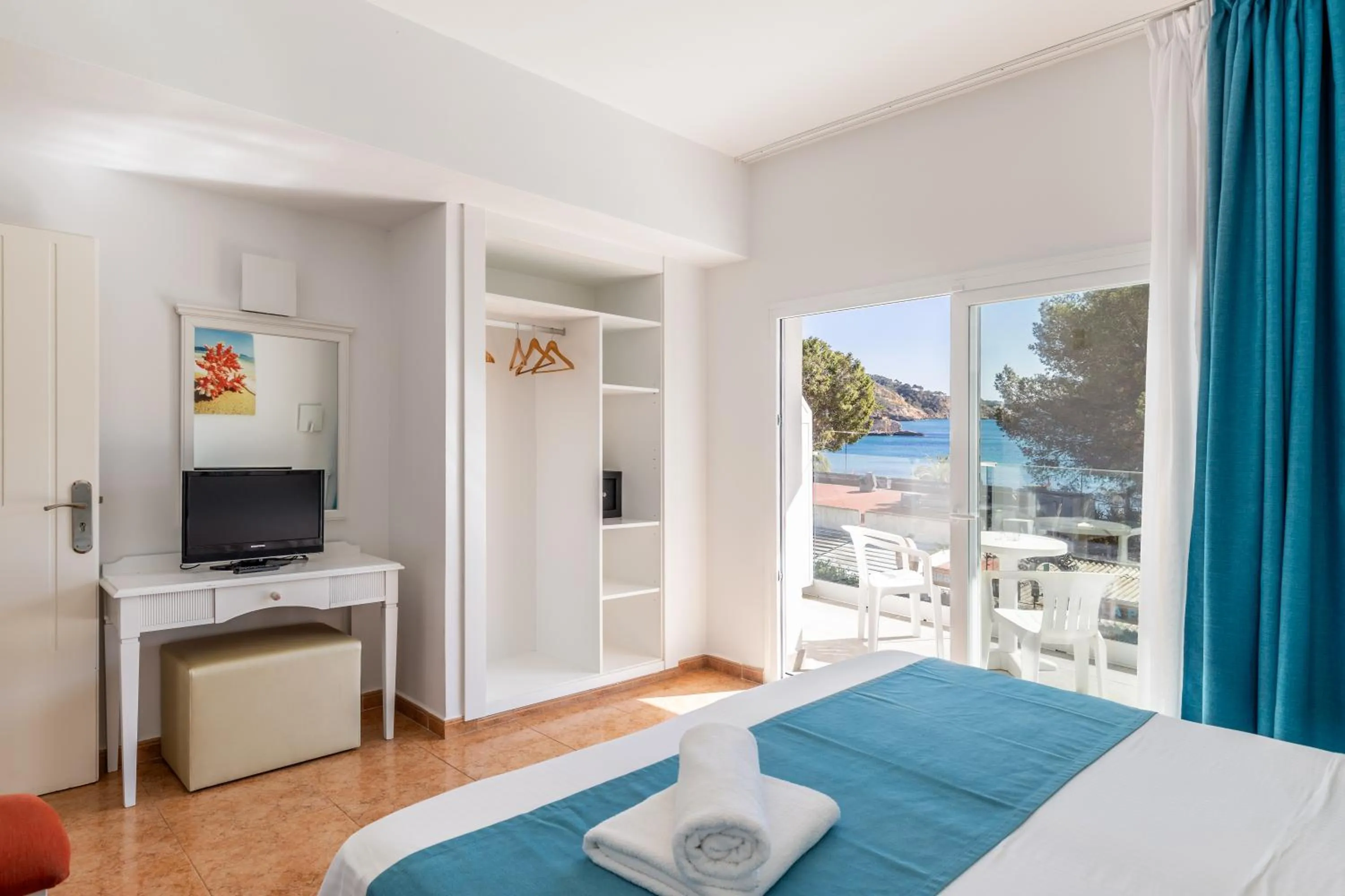 Bed in Hostal Neptuno