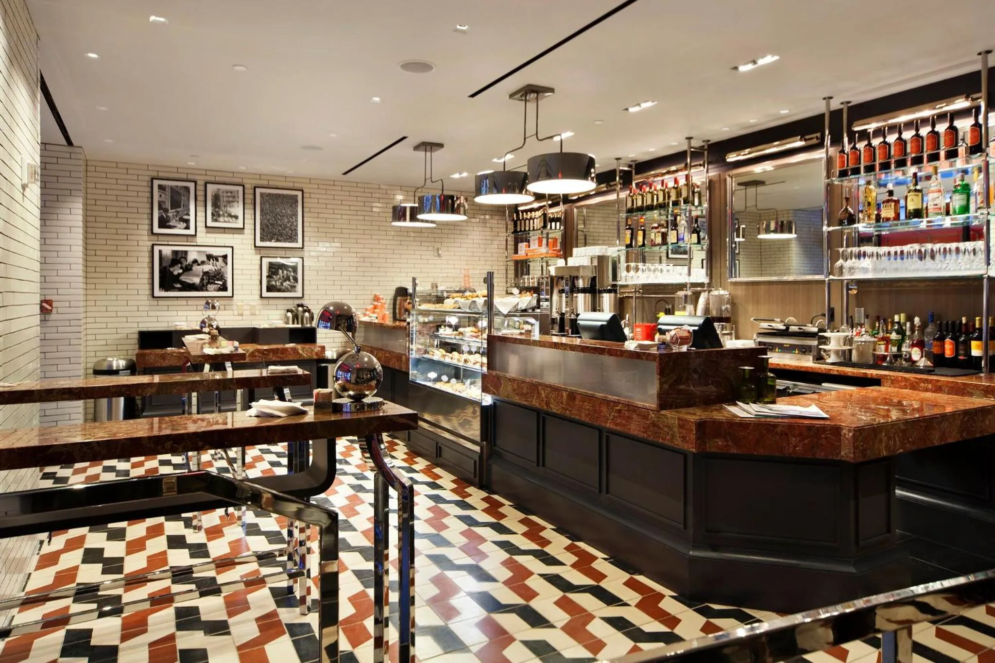 Restaurant/places to eat in Loews Regency New York Hotel