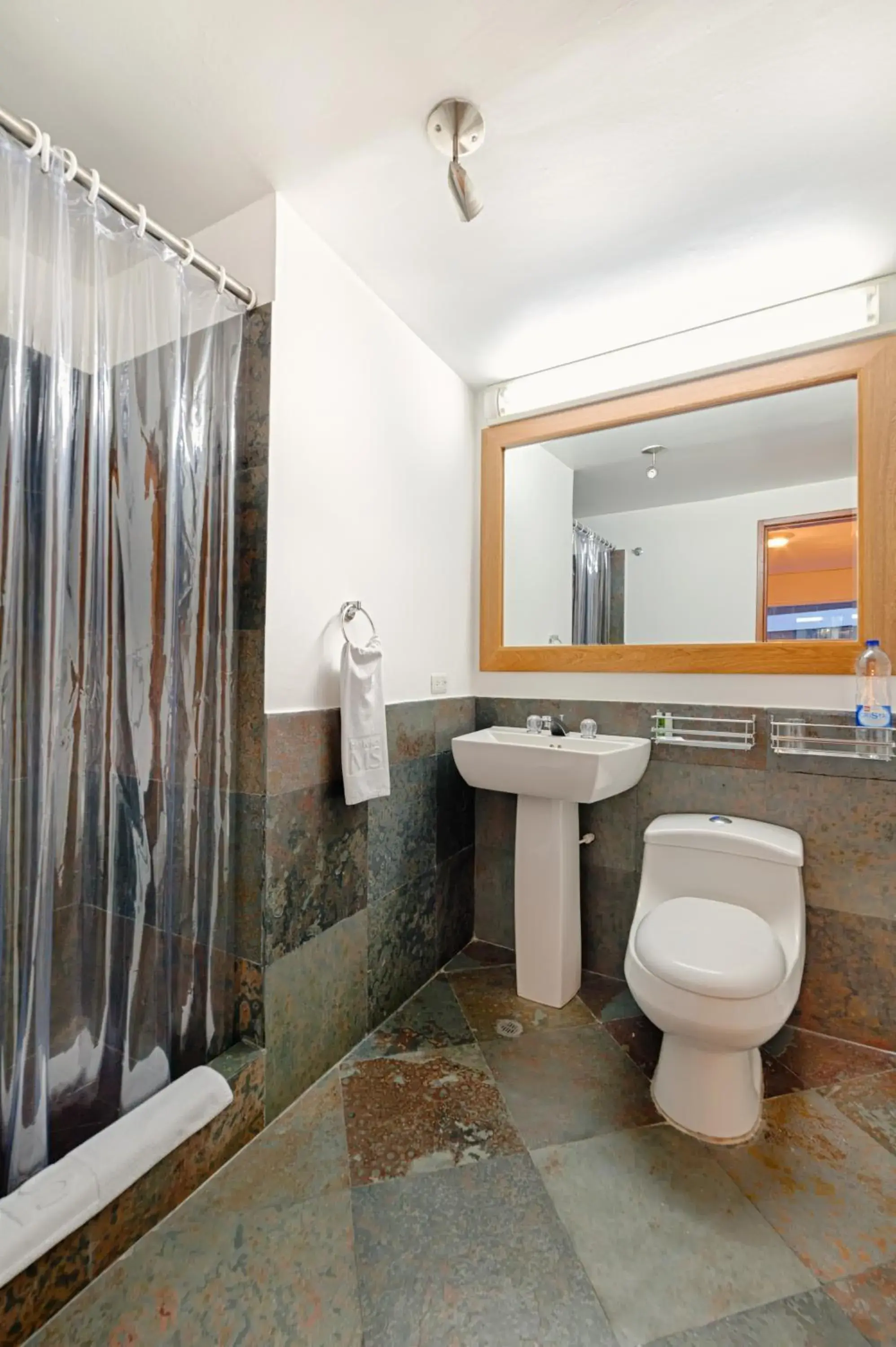 Standard Twin Room in Hotel Oceanía Bogotá Museo Standard Twin Room in Hotel Oceanía Bogotá Museo