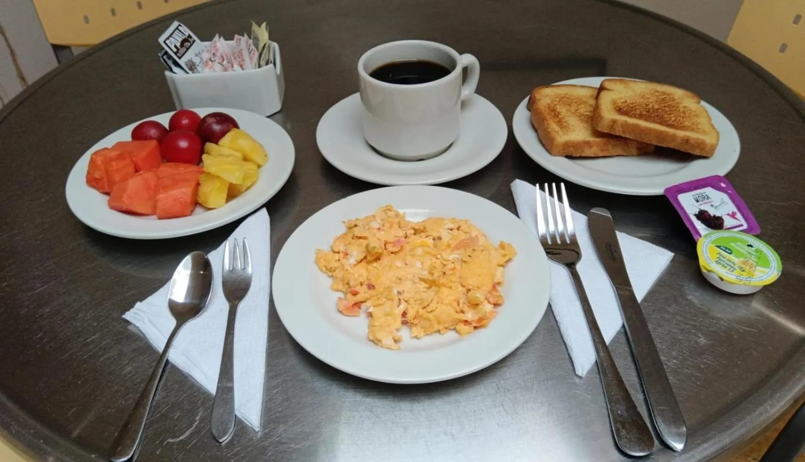 Breakfast in Hotel Oceanía Bogotá Museo