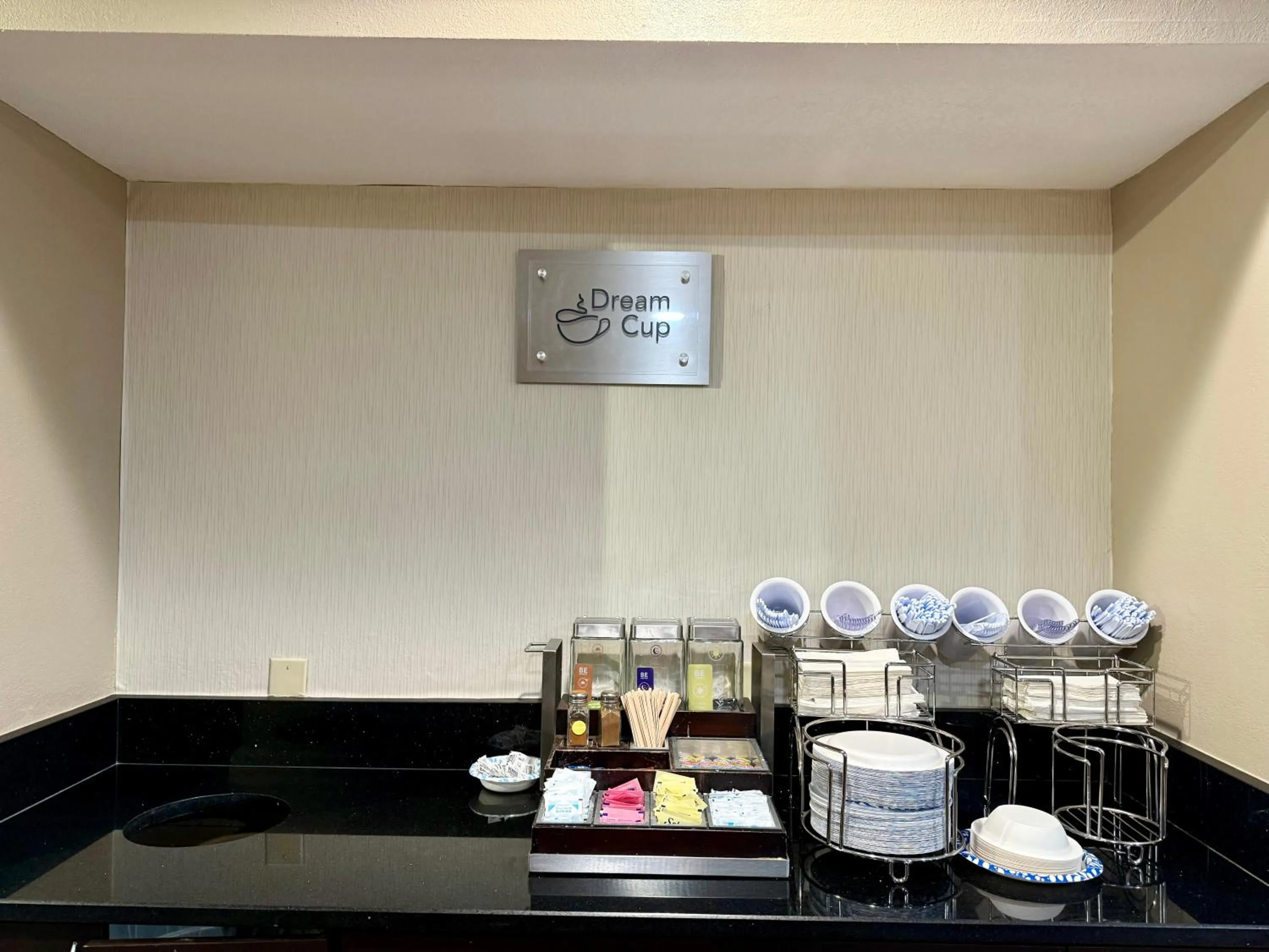 Coffee/tea facilities in Sleep Inn Savannah Gateway I-95