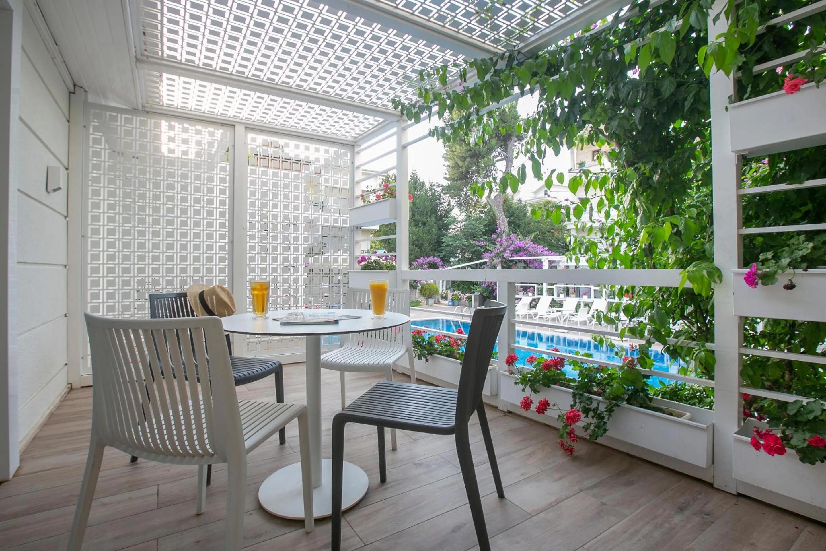 Patio in Ascot Hotel Büyükada