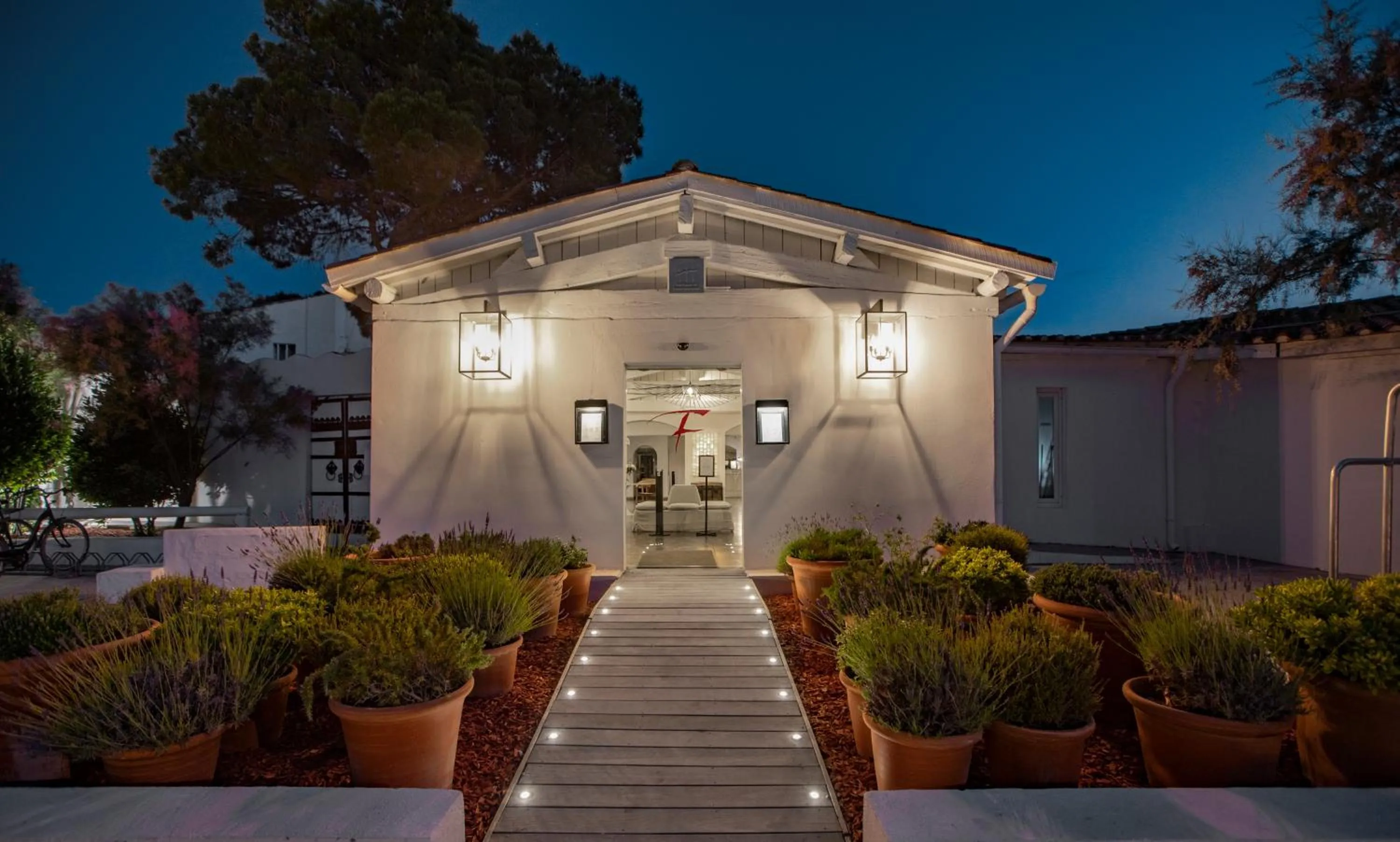 Lobby or reception in Mas de la Fouque - Hôtel & Spa