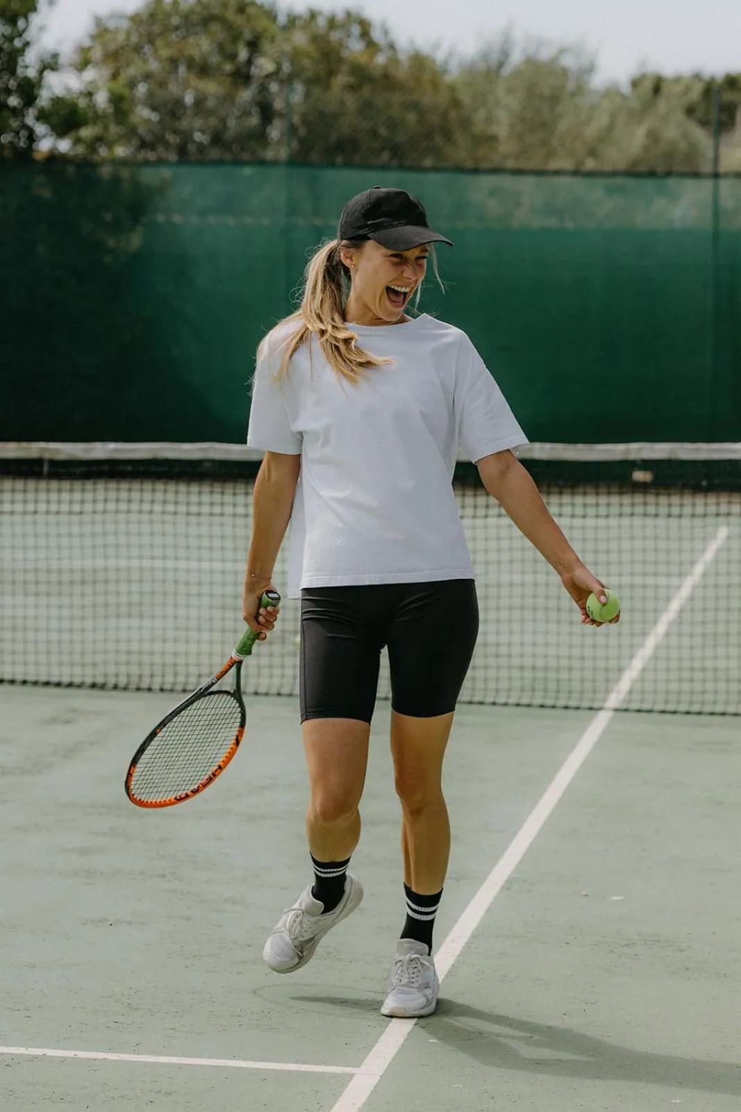 Tennis court in Mas de la Fouque - Hôtel & Spa