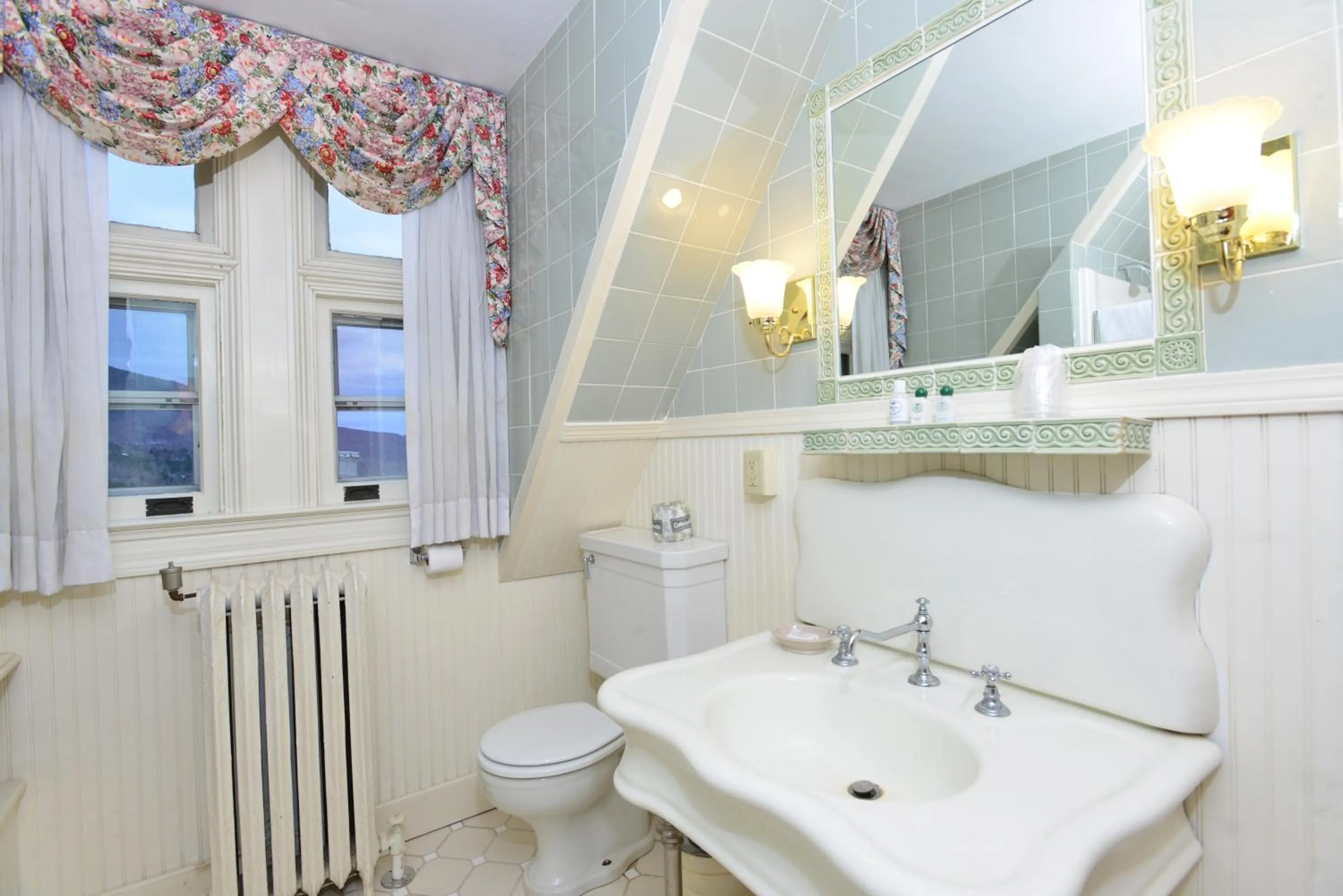 Bathroom in Wilburton Inn