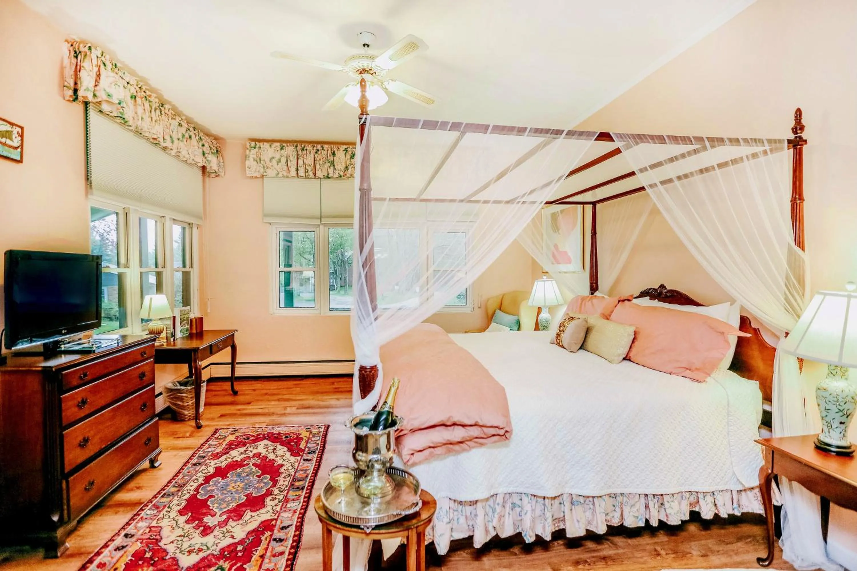 Bed in Wilburton Inn